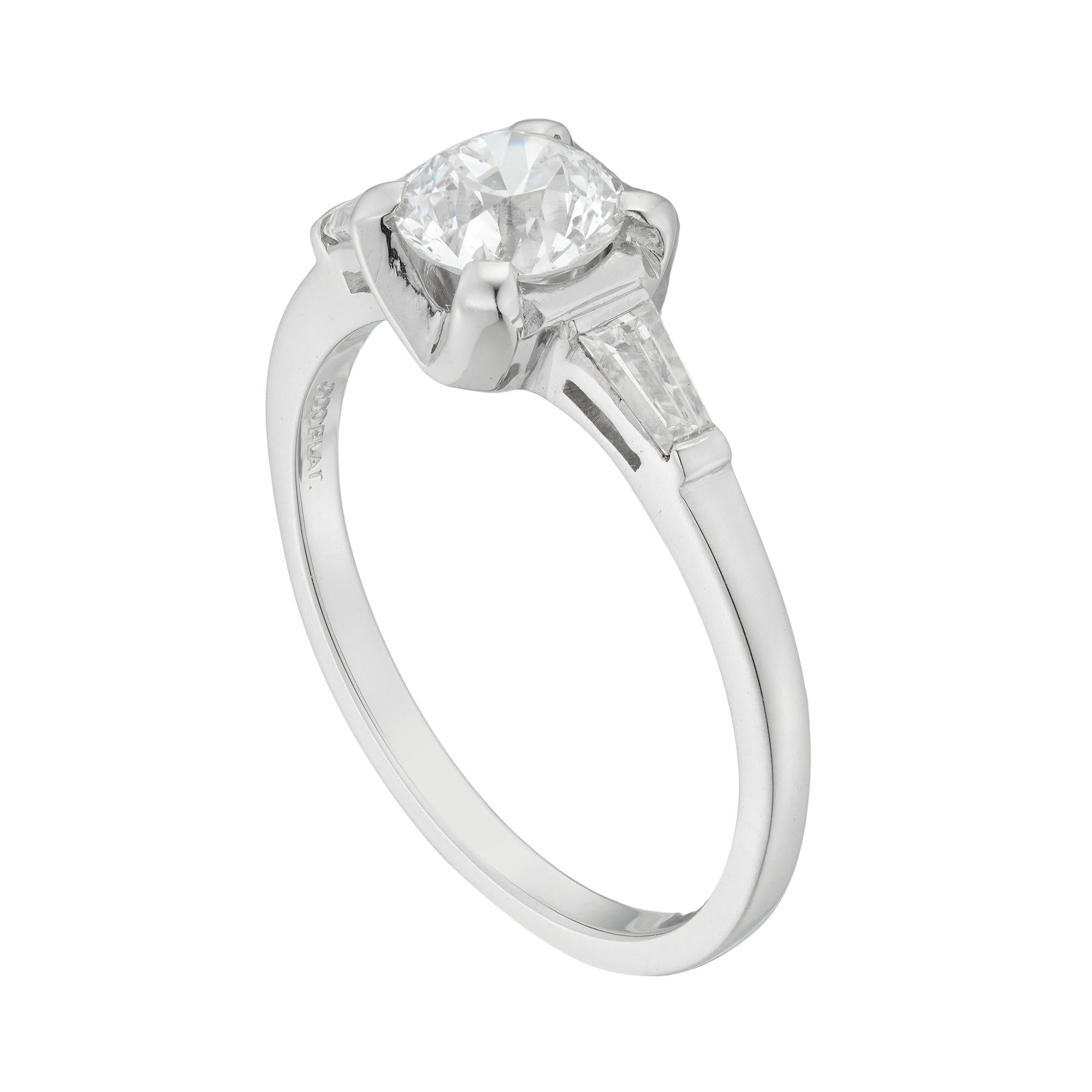 Modern A mid-20th century single stone diamond ring For Sale
