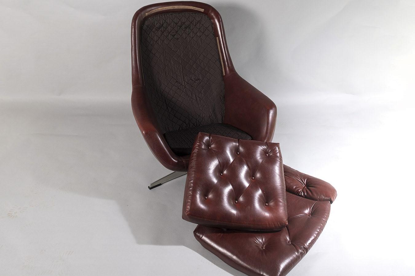 Mid-Century Modern Mid Century 1960s Swivel Egg Chair in Brown Faux Leather in Excellent Order