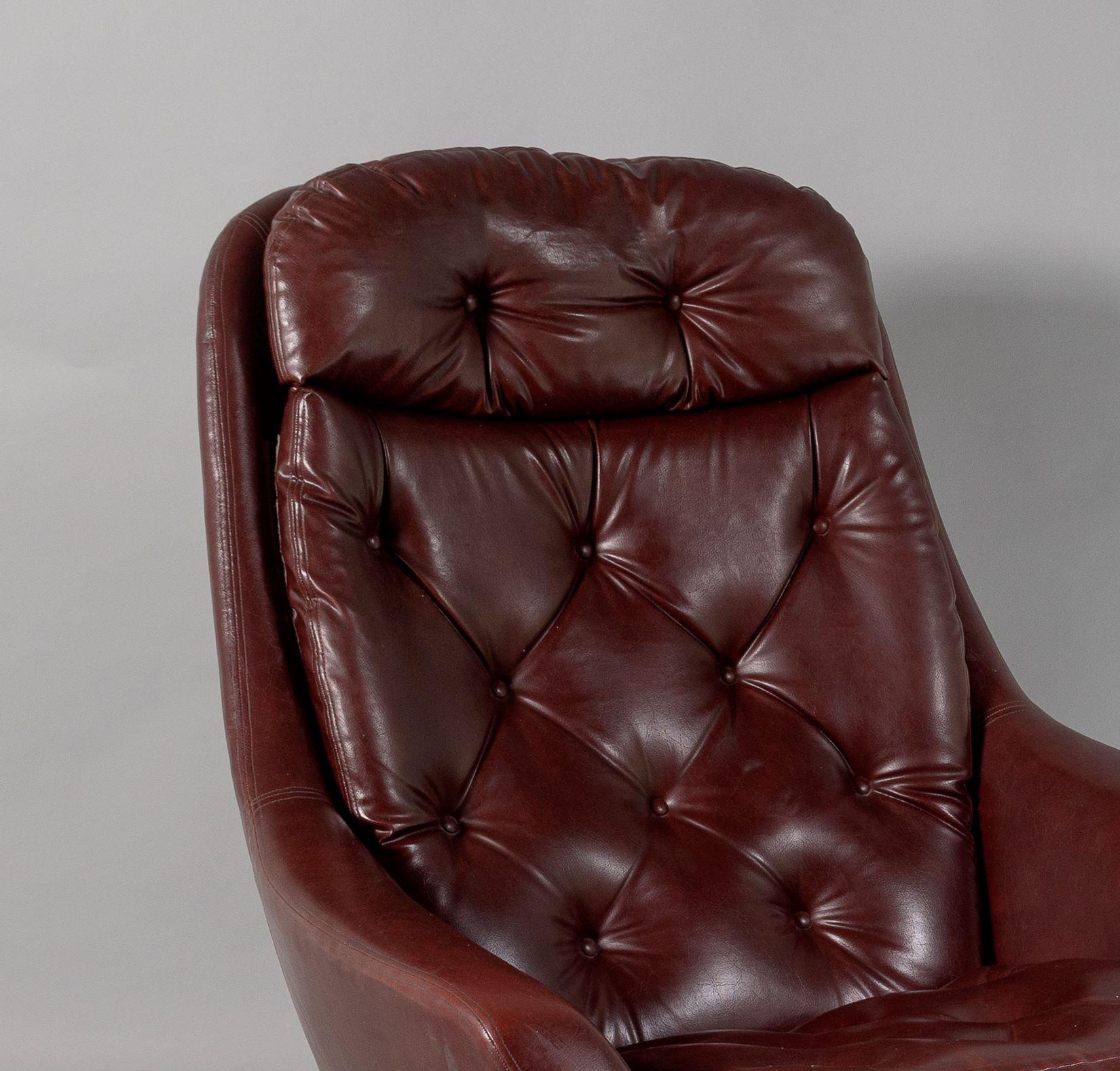 20th Century Mid Century 1960s Swivel Egg Chair in Brown Faux Leather in Excellent Order