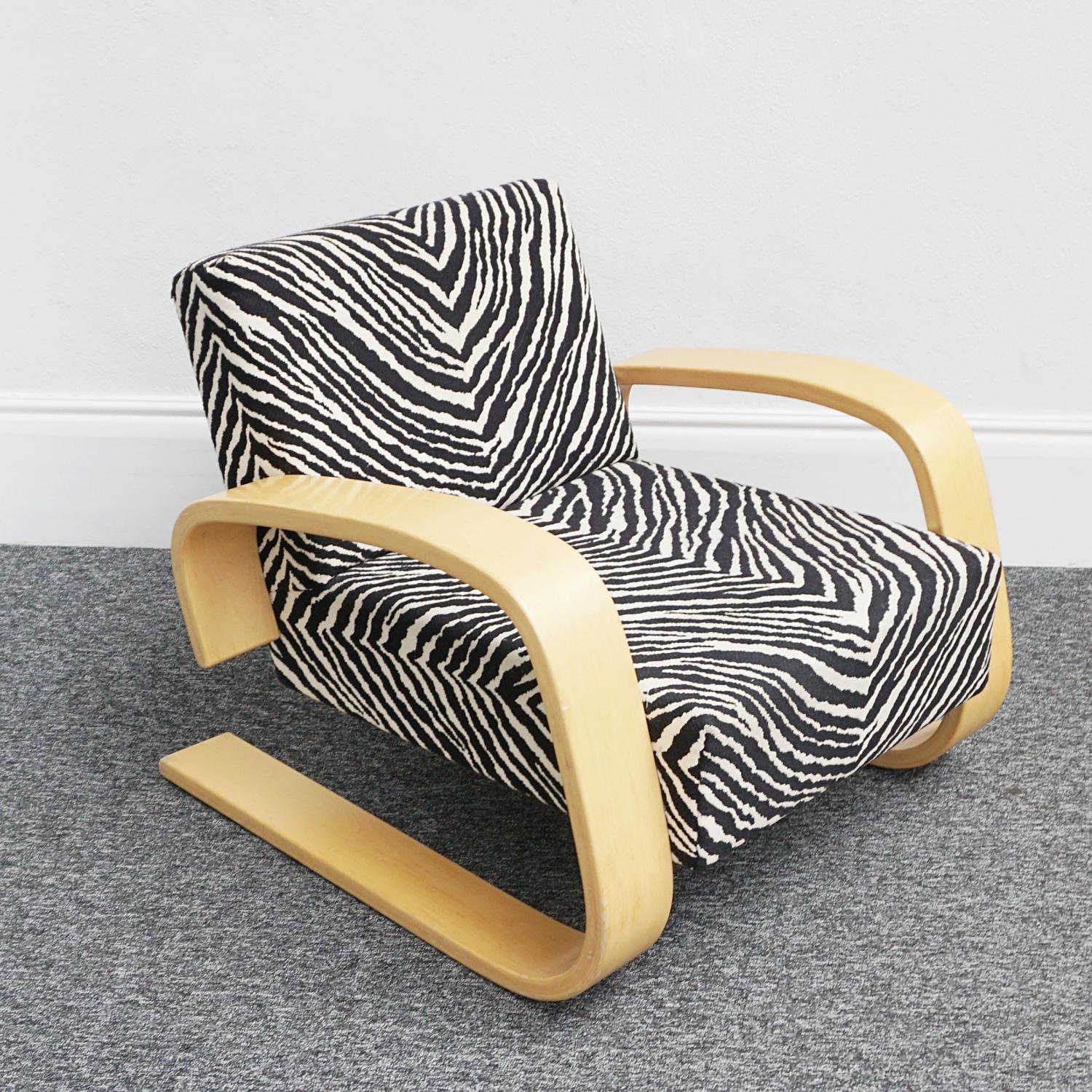 Mid-Century Artek Tank Chair Model by Alvar Aalto In Excellent Condition For Sale In Forest Row, East Sussex
