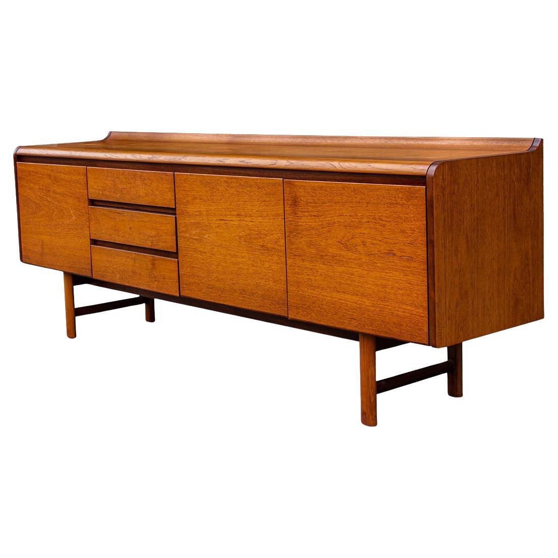 A mid-century British minimalist linear form sideboard c1965 For Sale