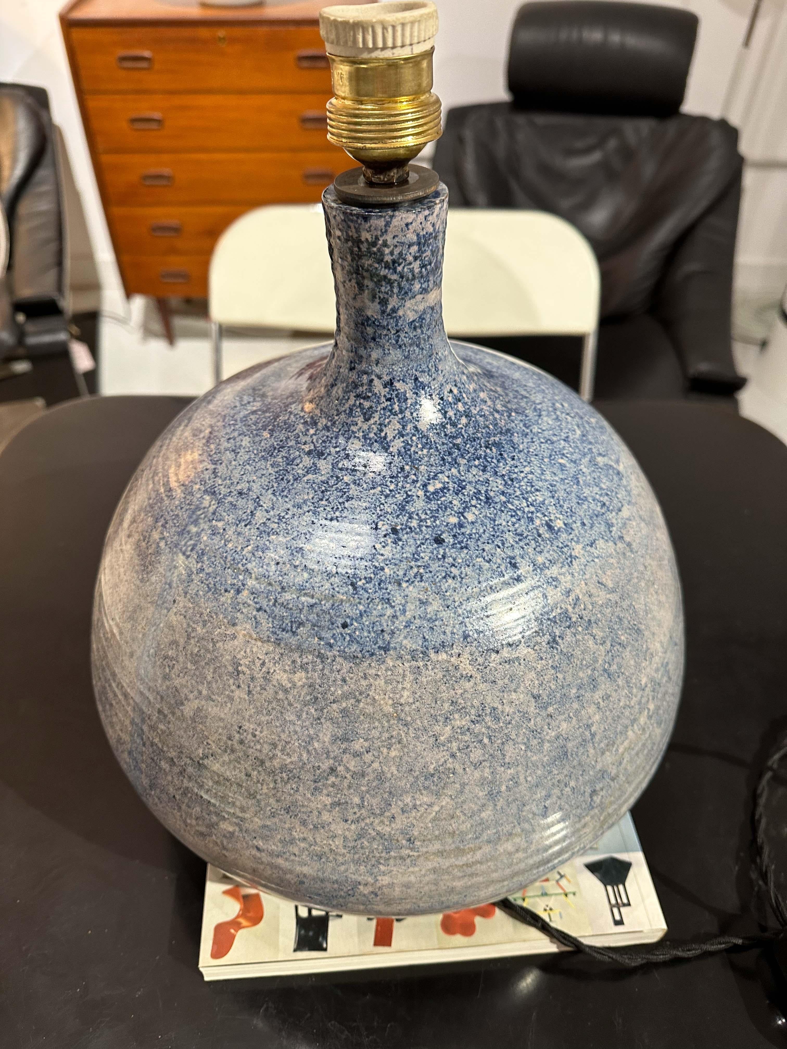 Lampe émaillée en céramique du milieu du siècle dernier par Jean Pierre Gasnier en vente 7