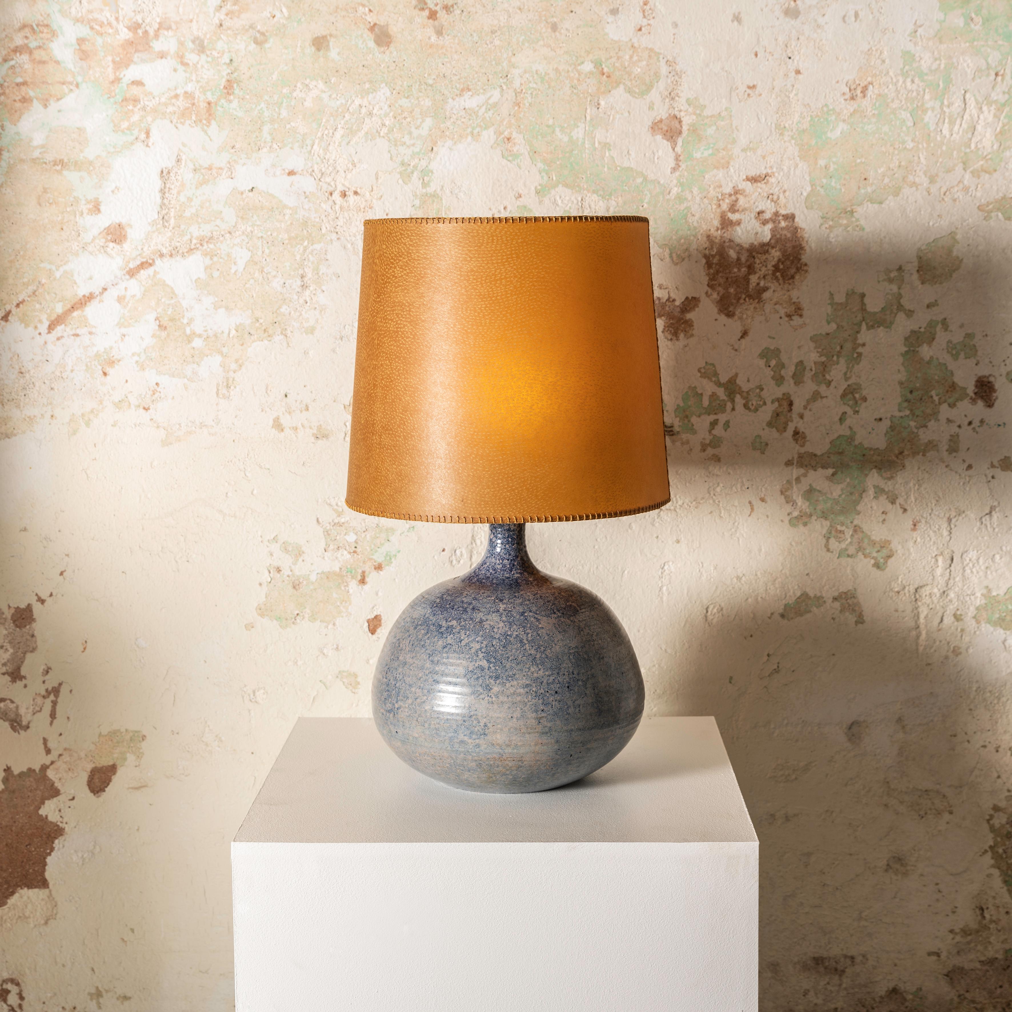 Vernissé Lampe émaillée en céramique du milieu du siècle dernier par Jean Pierre Gasnier en vente