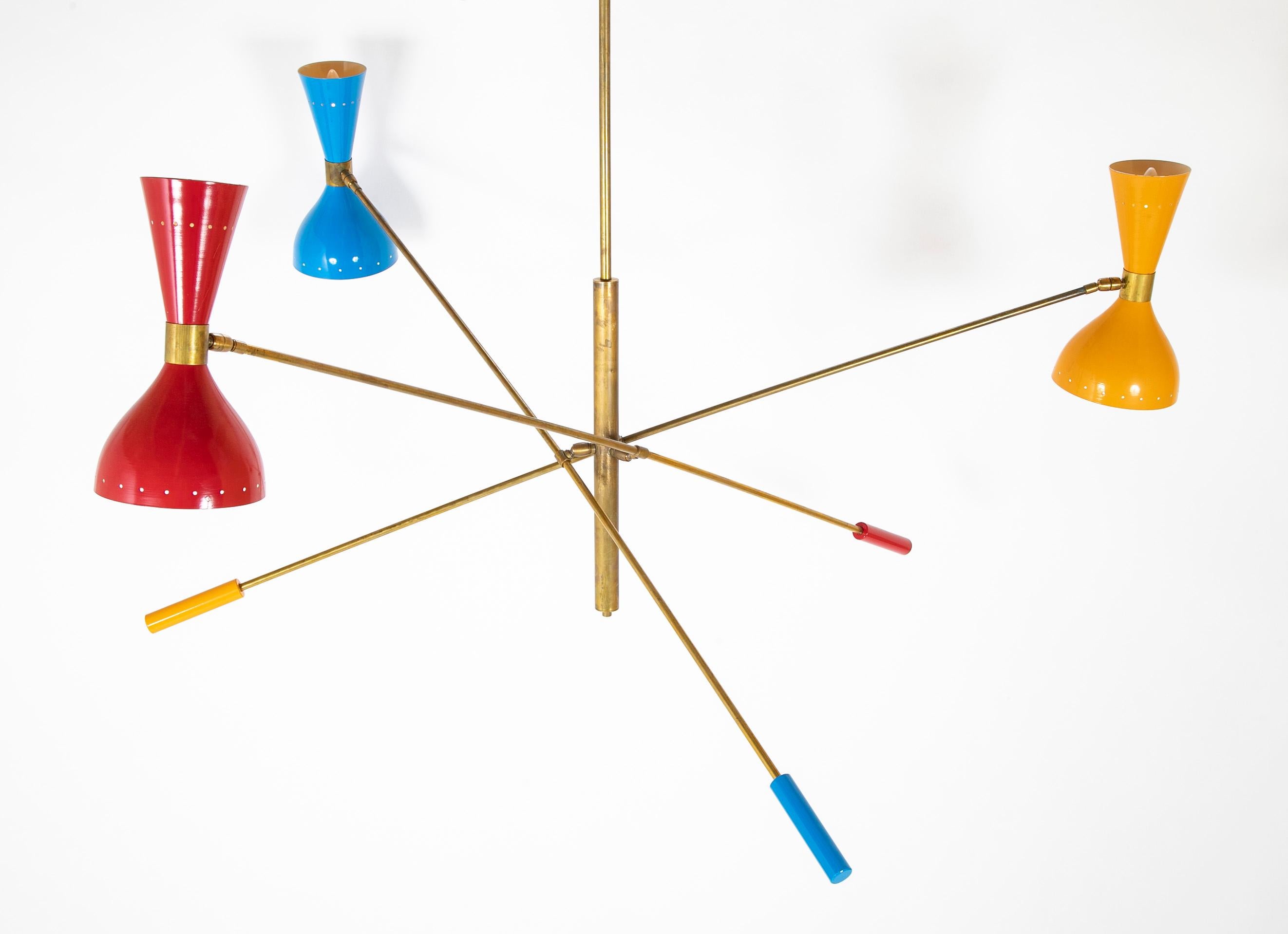 A Mid-Century Chandelier in the Manner of Stilnovo For Sale 1