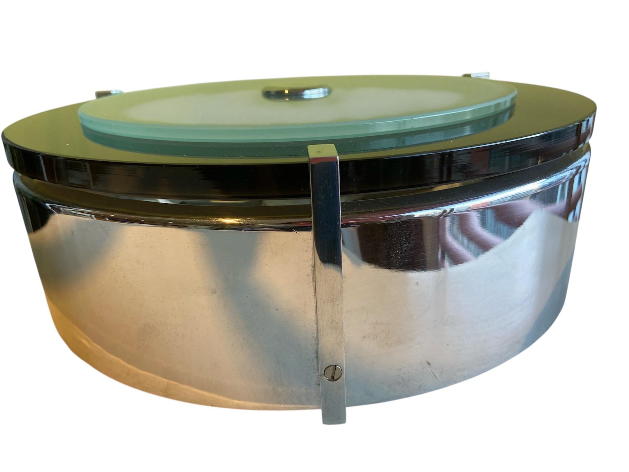 A mid-century chrome and glass Italian ceiling flush mount light, plafonniere For Sale 5