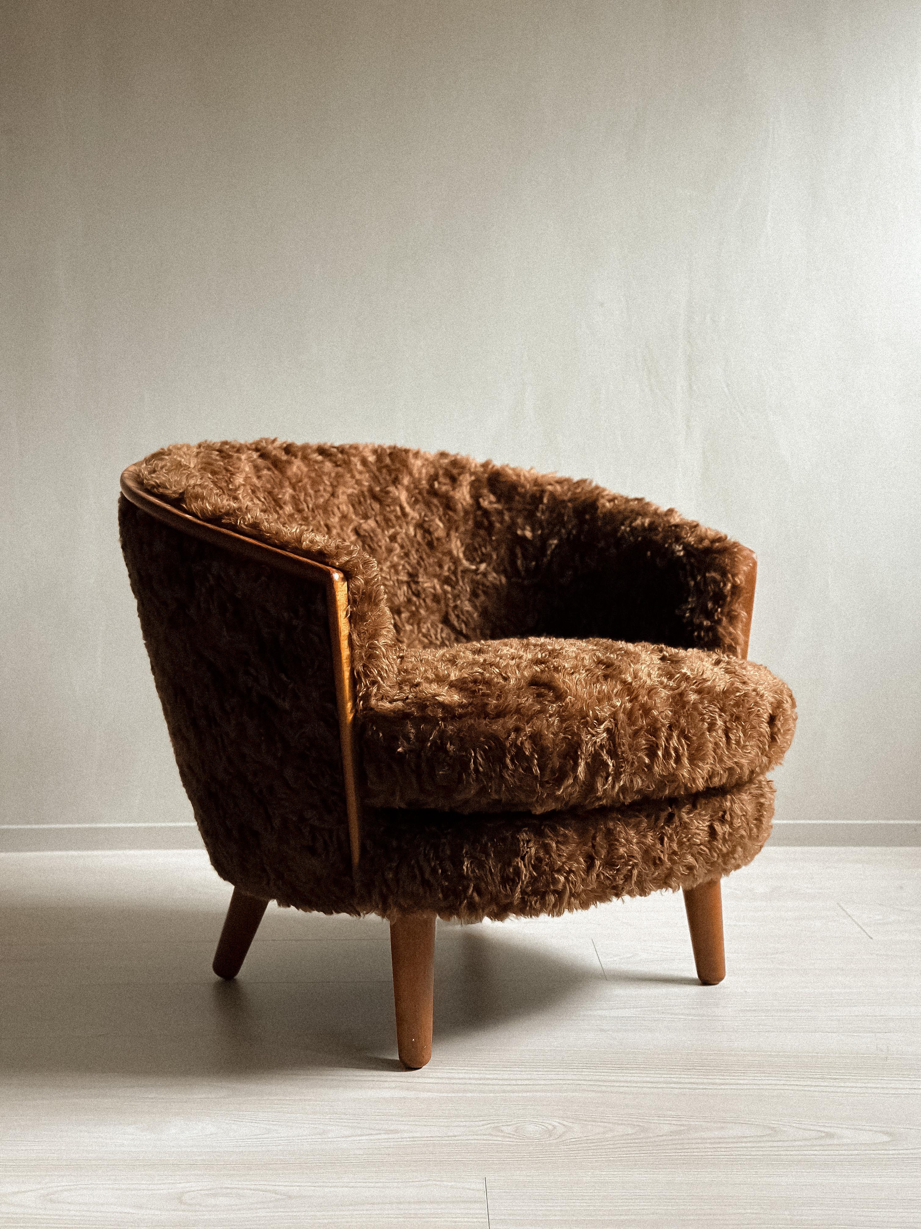 Mid-Century Modern A Mid-Century Egg Chair, Royal by P.I. Langlo, Norway, 1950s