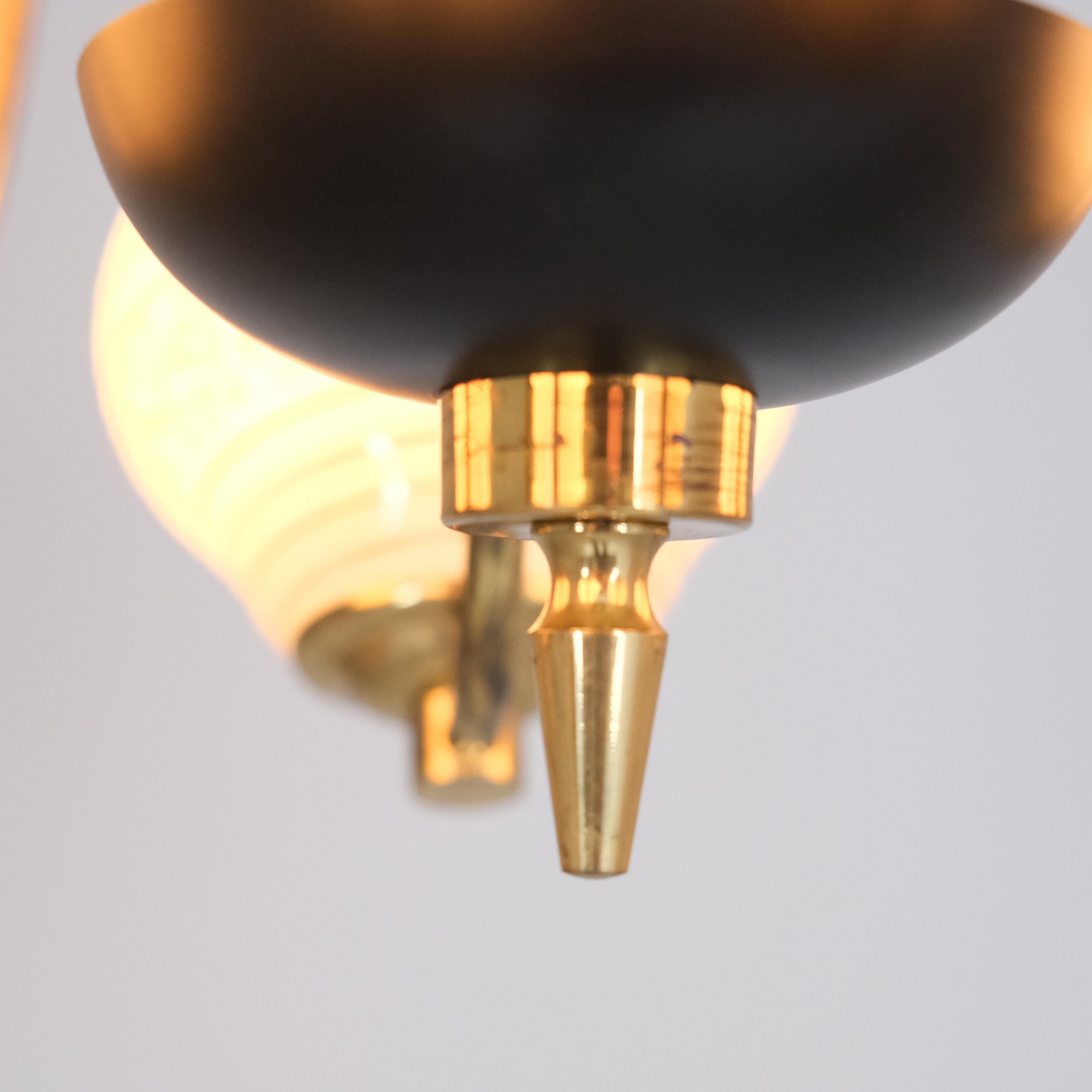 Lámpara de diseño finlandés de mediados de siglo en latón y cristal, Saariston Valaisin Oy, años 1960 en venta 5
