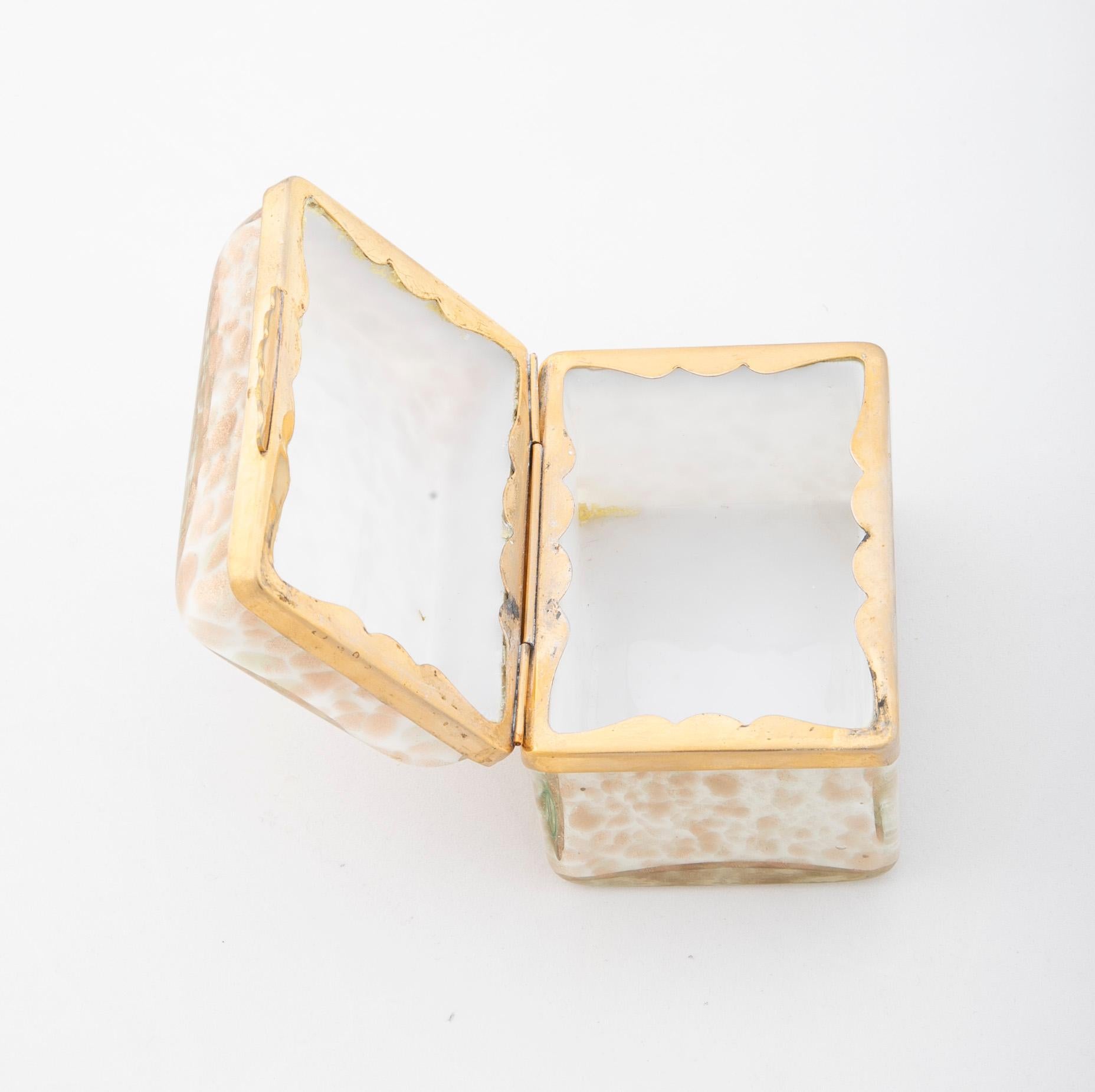 Midcentury Italian Murano White Opaline Aventurine Cased Glass Box 1