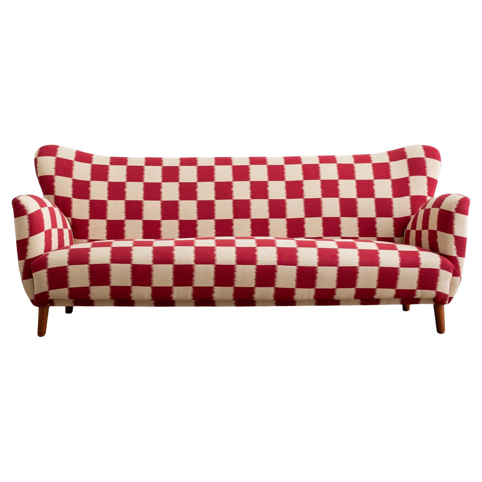 A Mid Century Italian Sofa in Checkered Jacquard For Sale