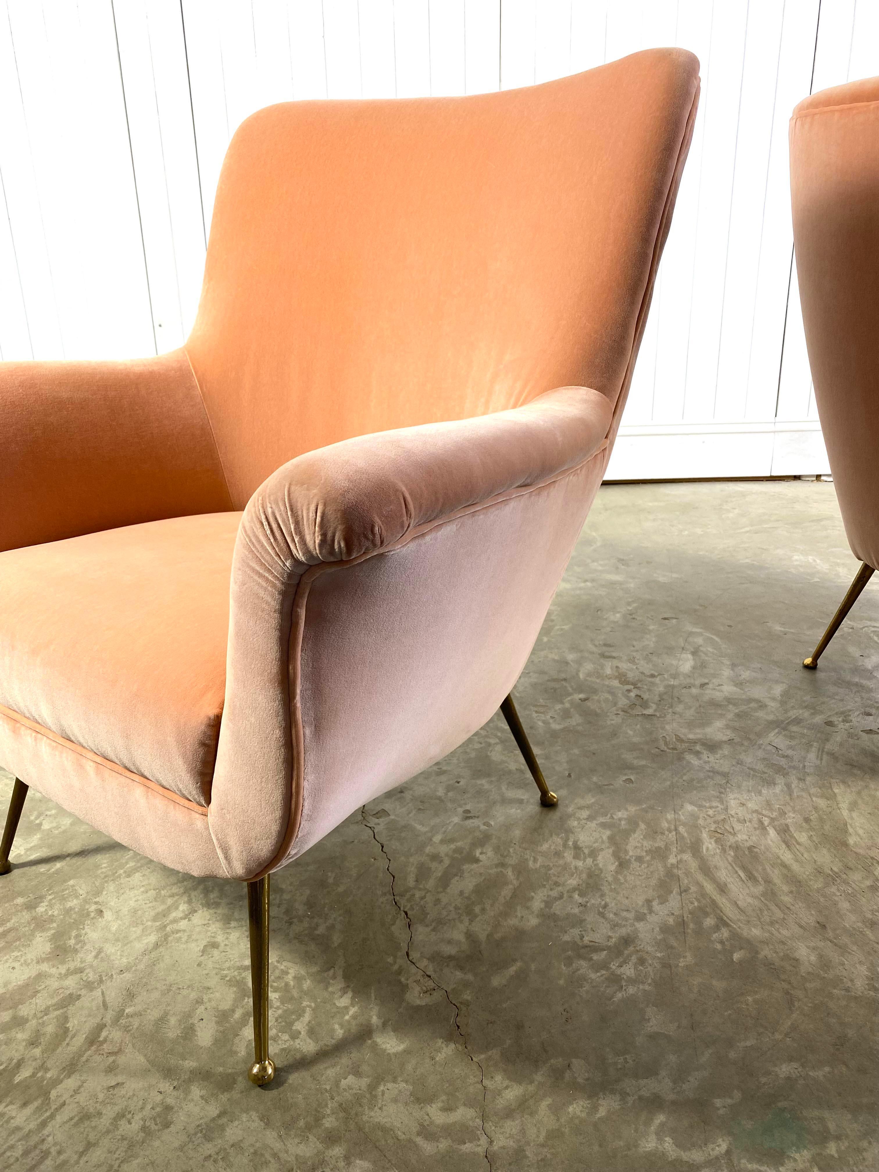 Midcentury Italian Velvet Armchair For Sale 3