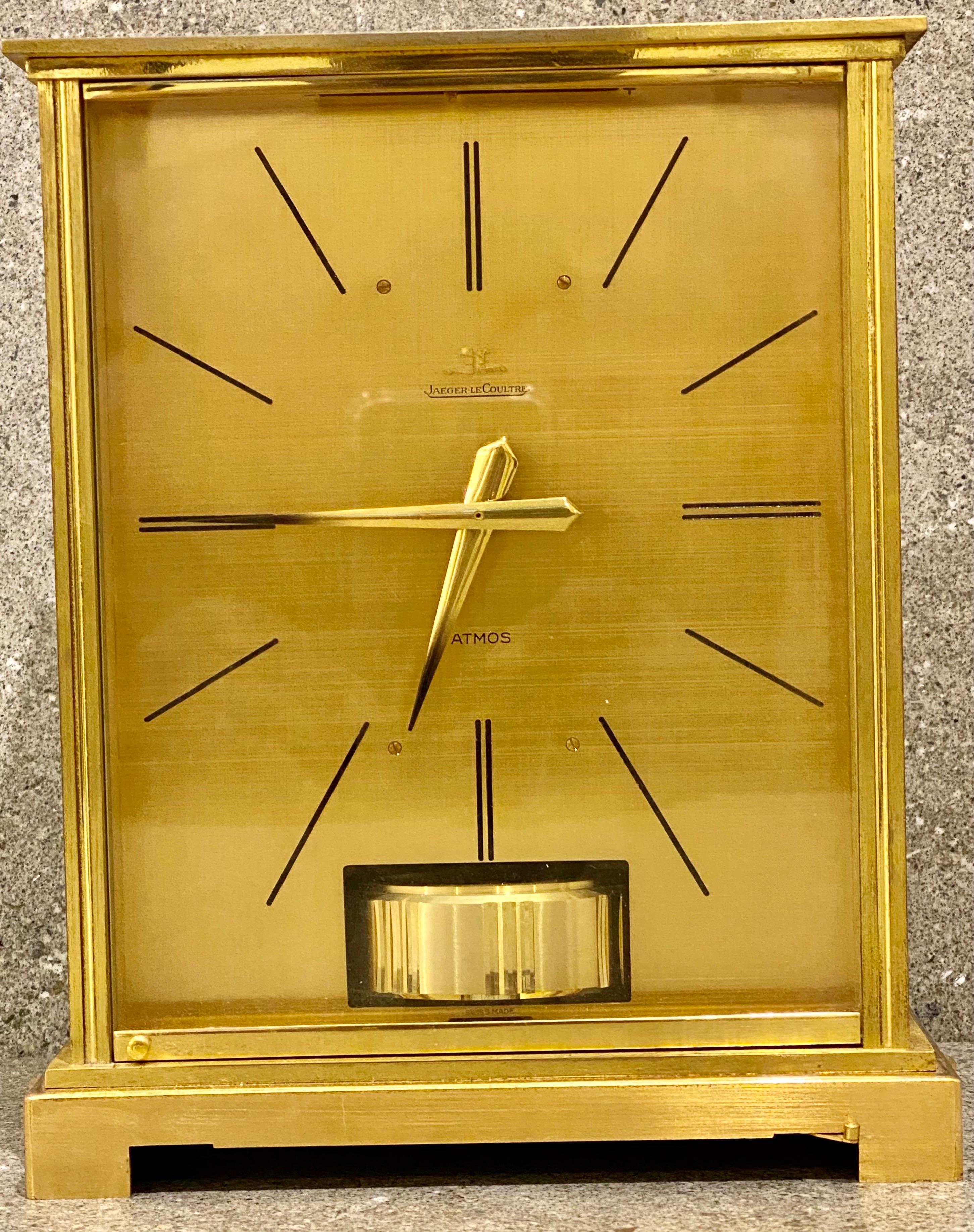 Mid Century Jaeger Le Coultre Atmos Clock In Good Condition For Sale In London, GB
