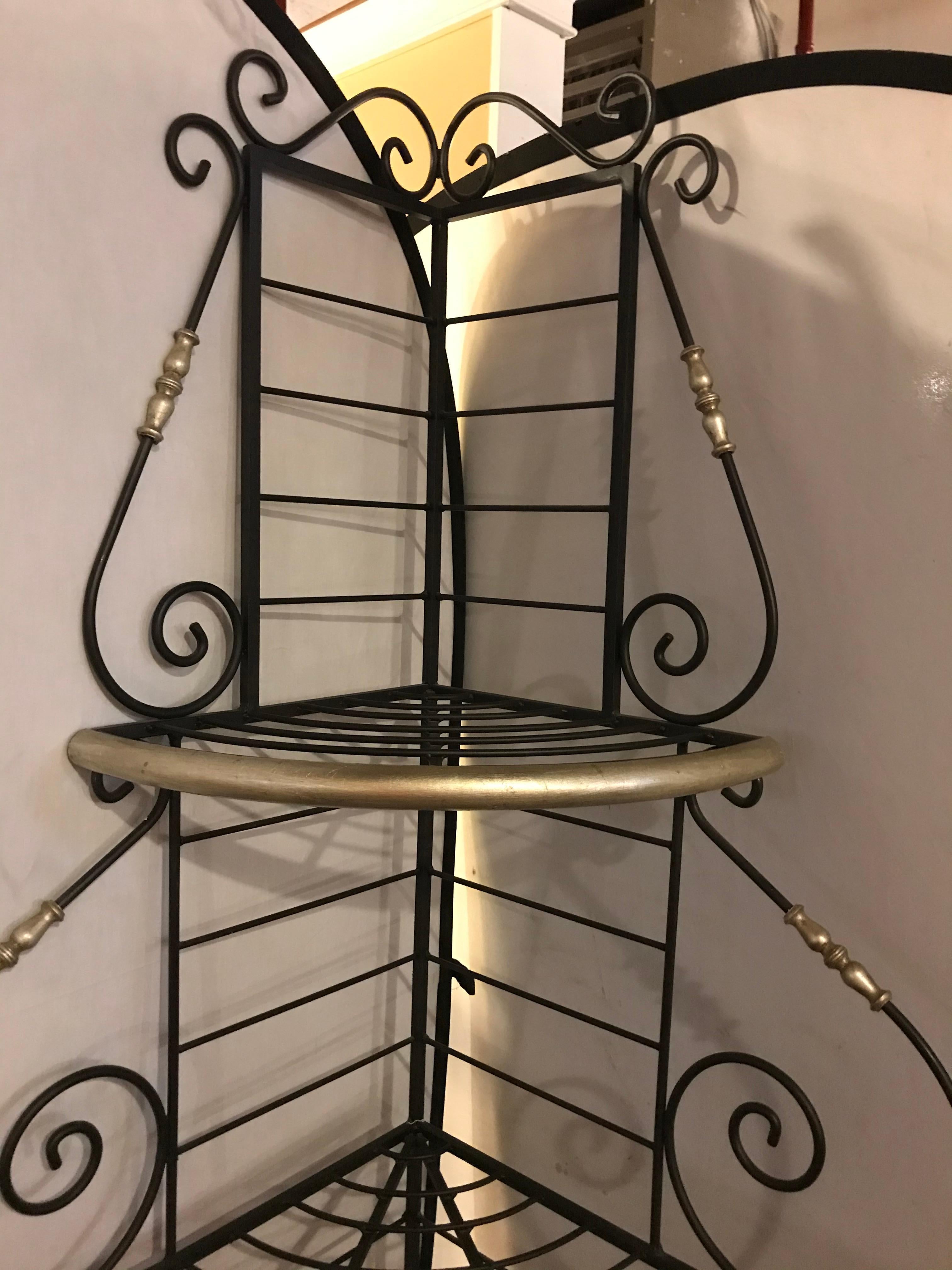 Mid-Century Modern Brass and Iron 3-Tier Corner Bakers Rack In Good Condition In Stamford, CT