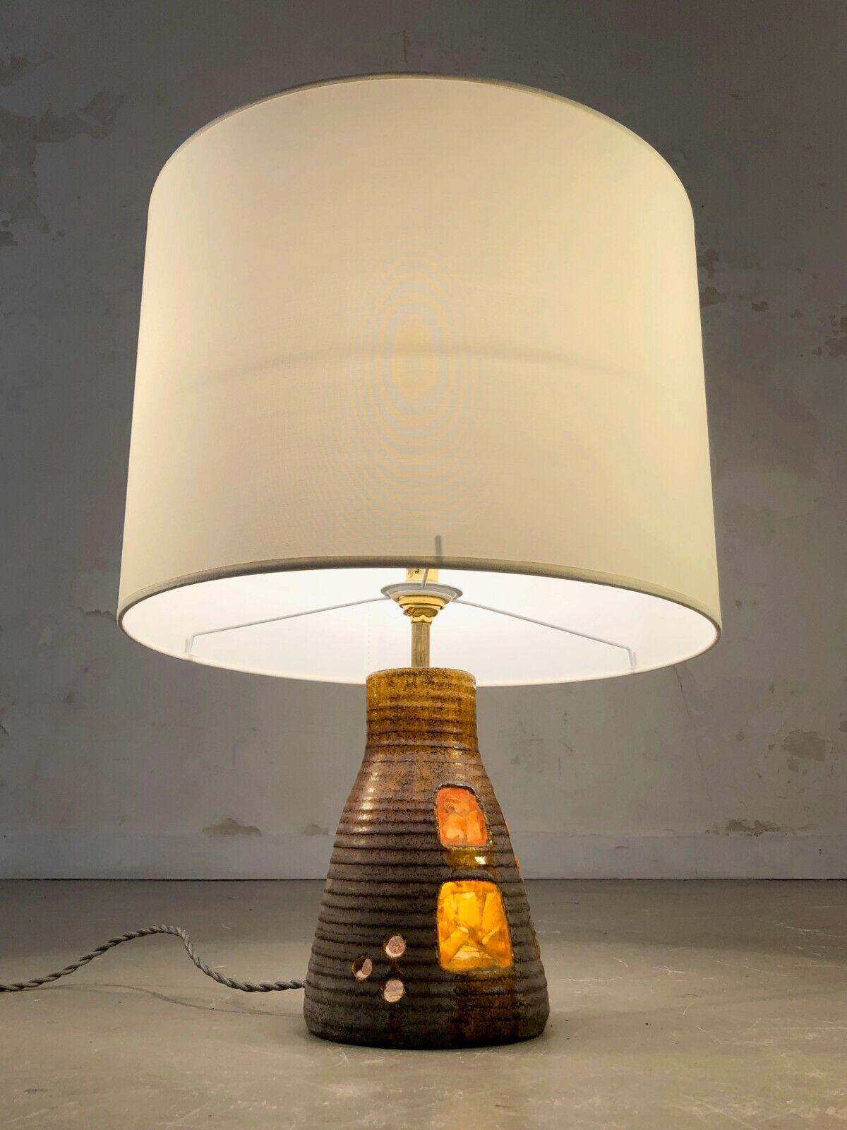 Vetroresina LAMPADA DA TAVOLO IN CERAMICA BRUTALISTA RUSTICA DEL MEDIOCENTO-MODERNO di ACCOLAY Francia 1950