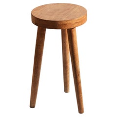Tabouret à trois pieds de style « Mid-Century Modern » et « brutaliste », dans l'esprit de Perriand, France, 1950