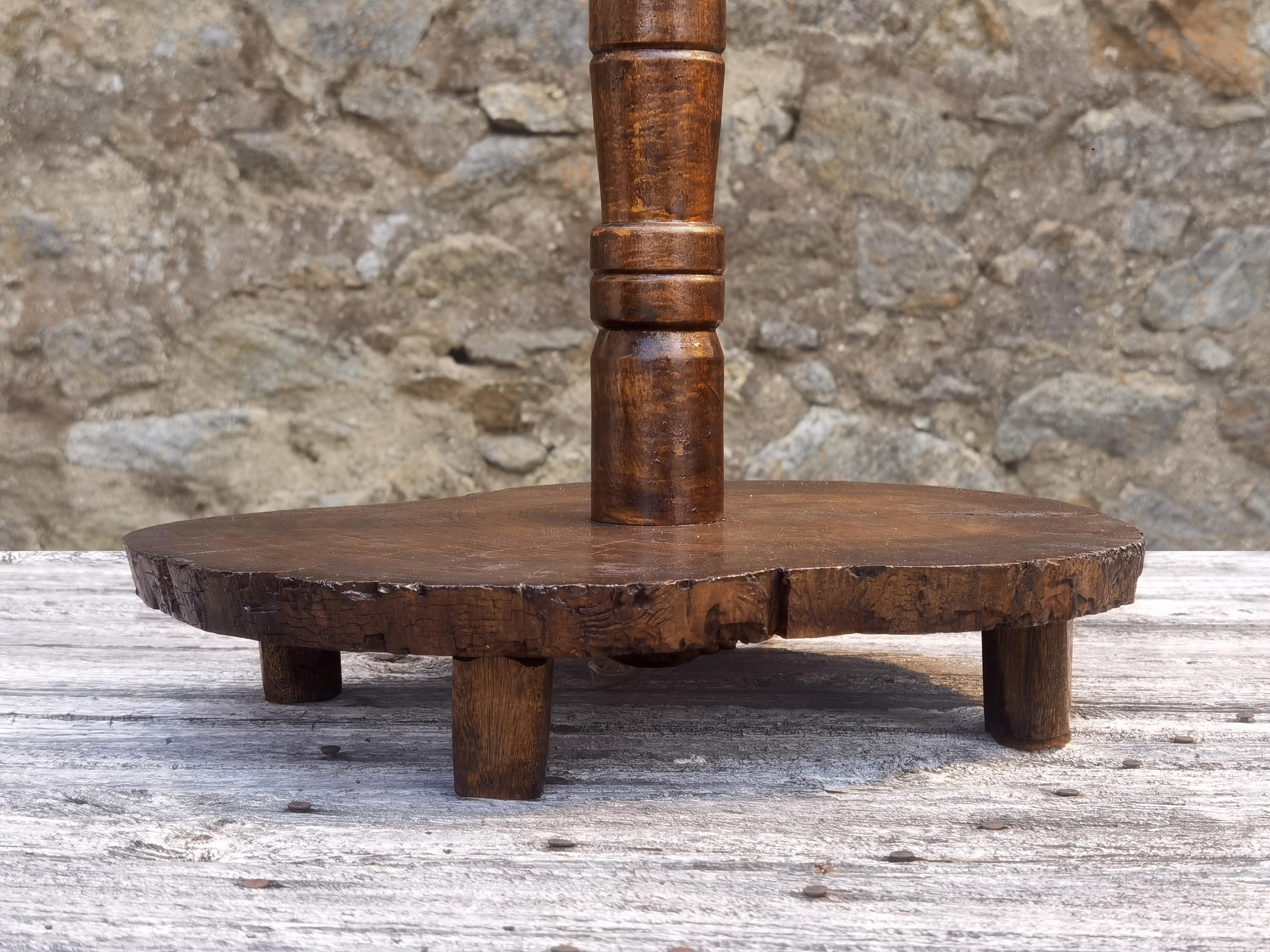 A MID-CENTURY-MODERN BRUTALIST Wooden FLOOR LAMP, France 1950 For Sale 1
