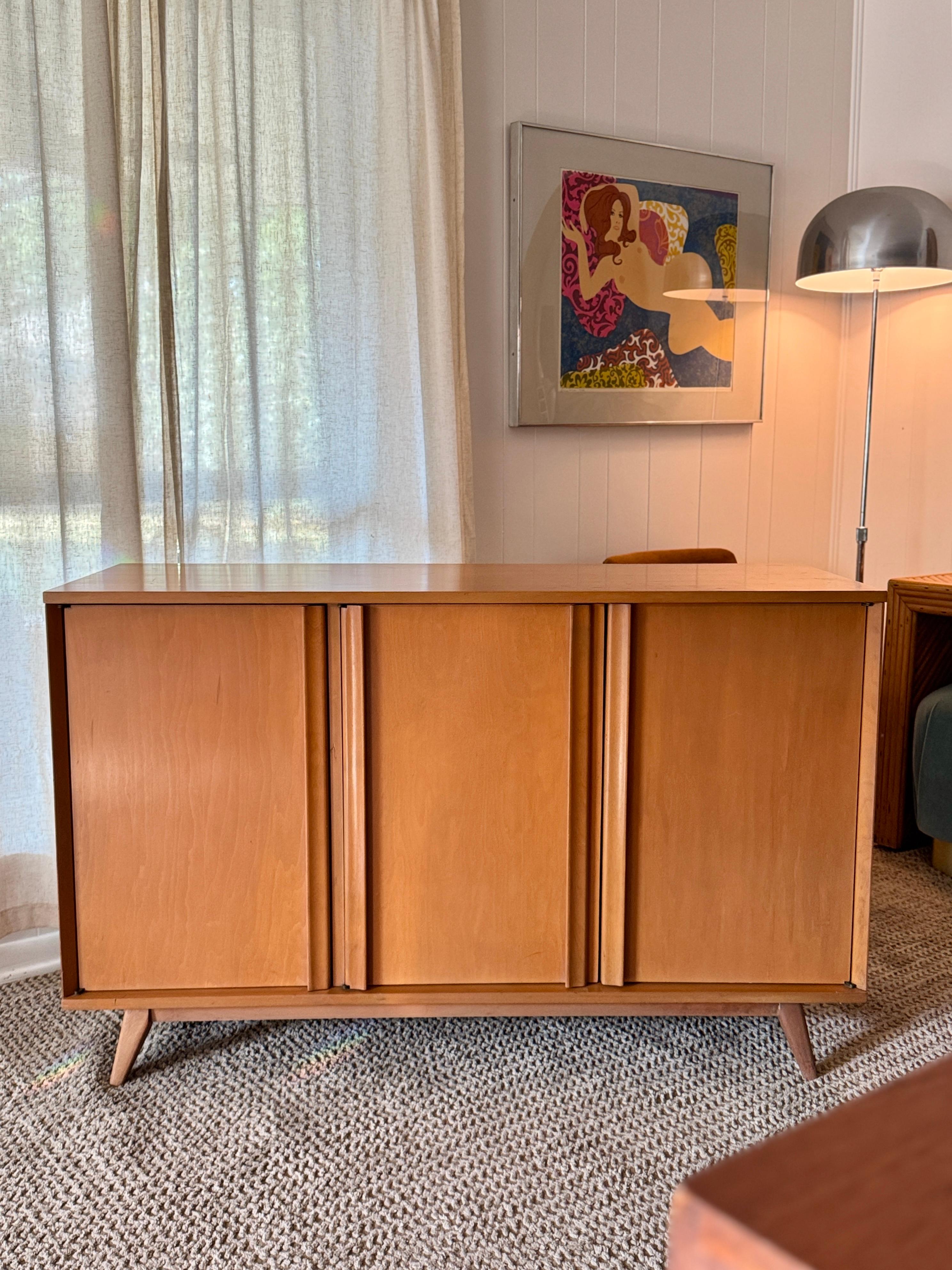 A mid century modern buffet by Viko Baumritter of New York, circa 1960s For Sale 6