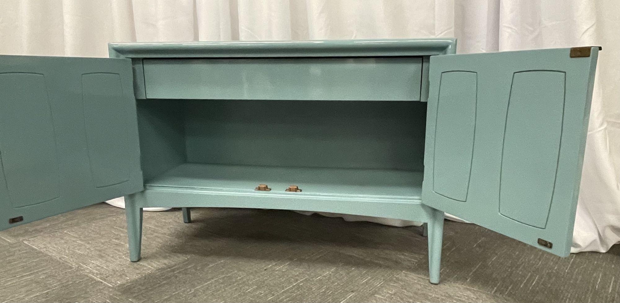 Mid-Century Modern Chest, Nightstand or Table, Robins Egg Blue In Good Condition In Stamford, CT