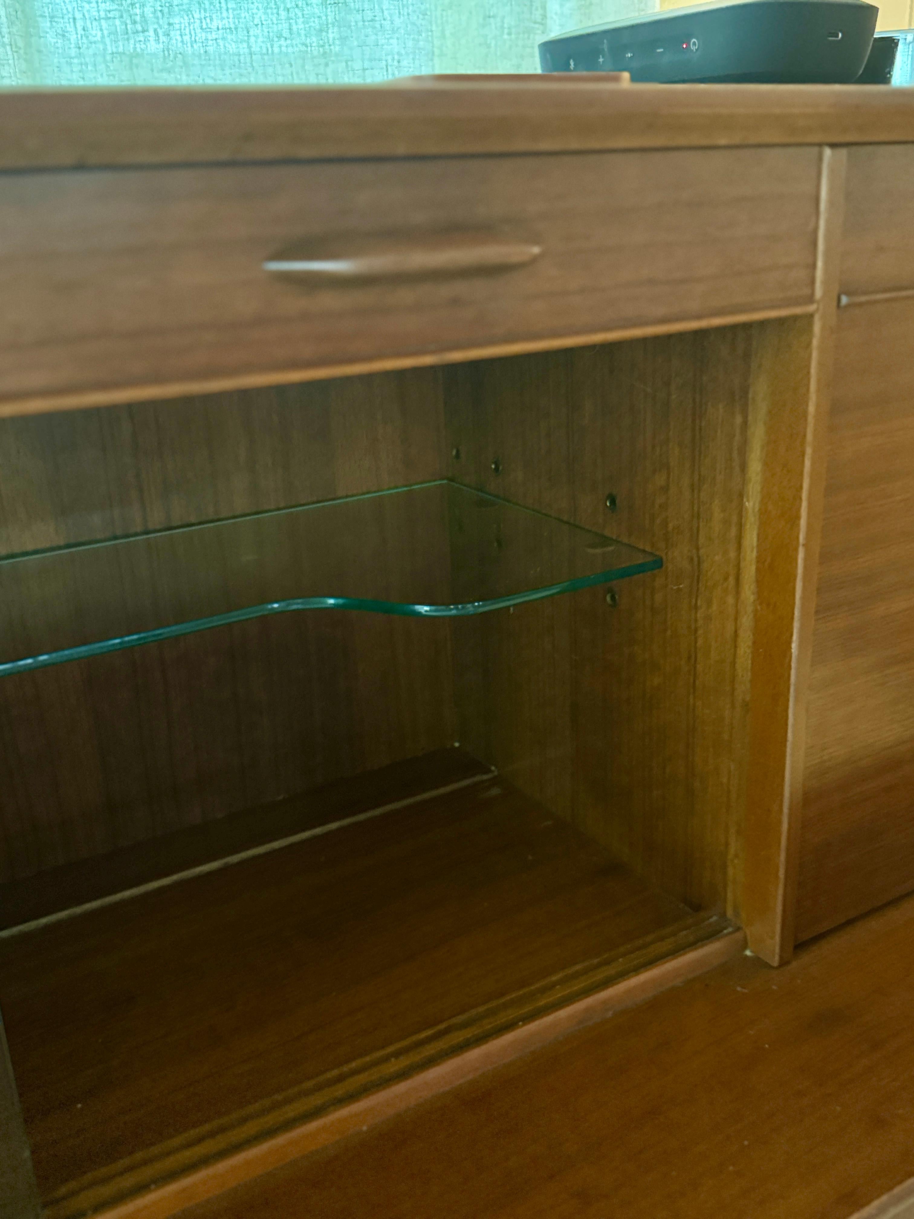 A mid century modern E. Gomme G Plan sideboard/bar cabinet circa 1960s 10
