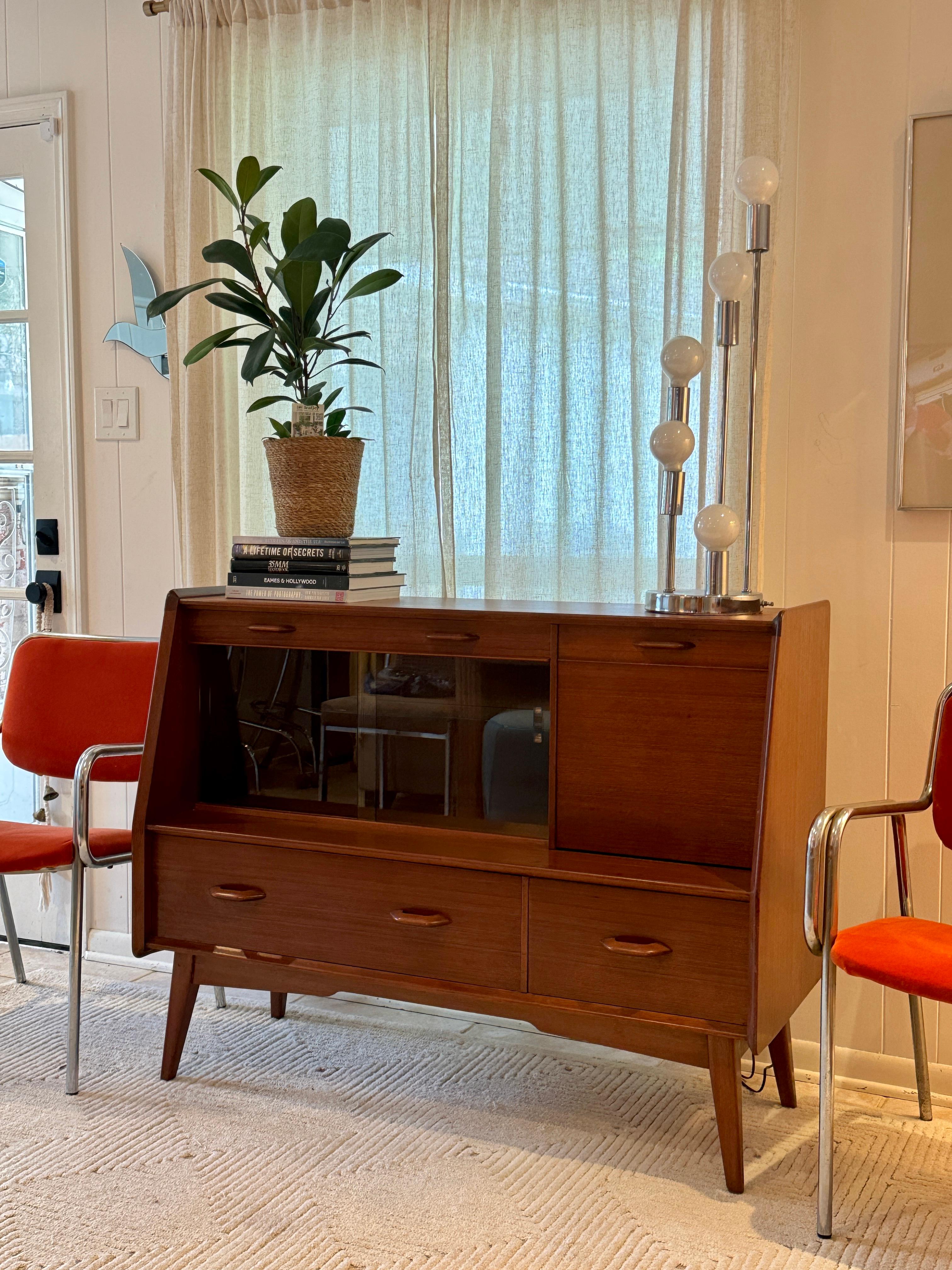Unknown A mid century modern E. Gomme G Plan sideboard/bar cabinet circa 1960s