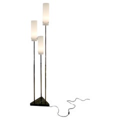A MID-CENTURY-MODERN FLOOR LAMP im Stil von TITO AGNOLI & OLUCE, Italien 1950
