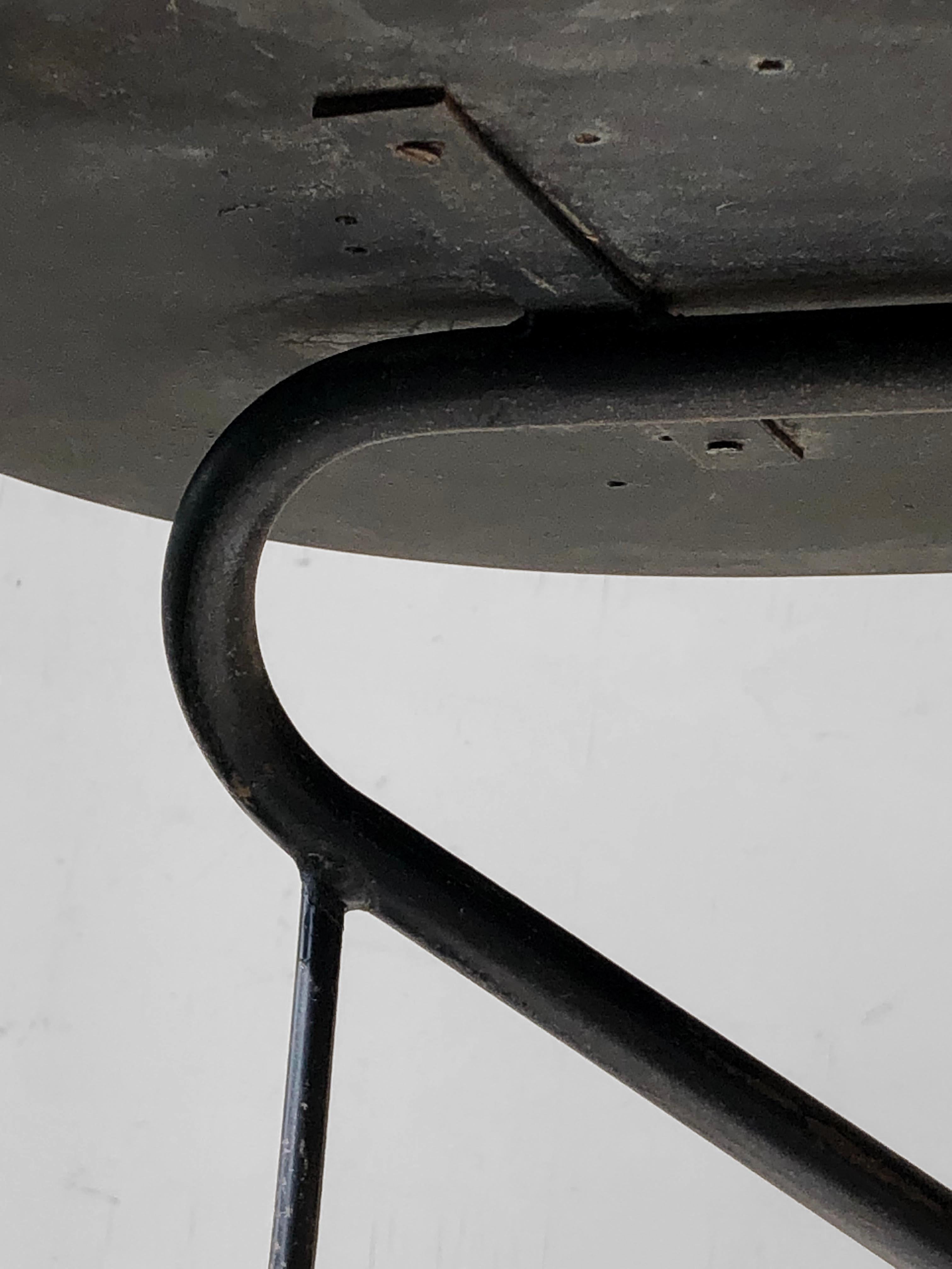 Français Table d'appoint ou de coiffeuse moderniste de forme libre du milieu du siècle dernier, France, 1950 en vente