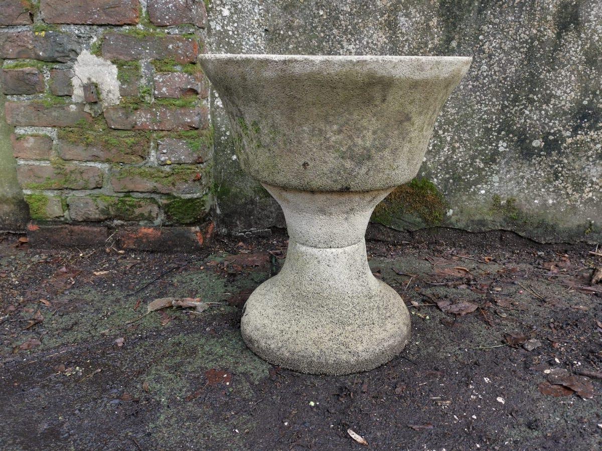 Mid-Century Modern French Two-Piece Concrete Hour Glass Style Planter on Stand In Good Condition In London, GB