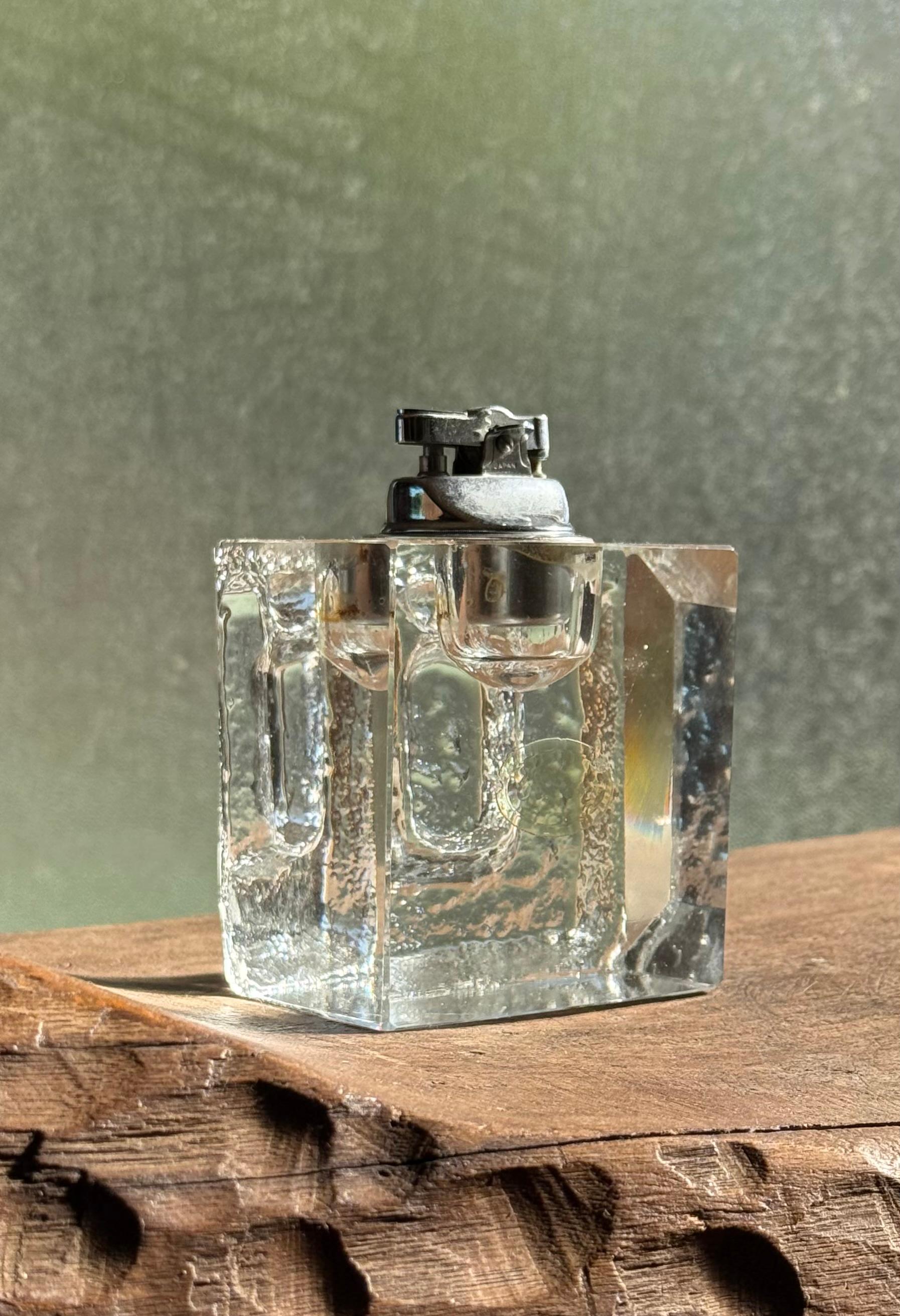 Briquet de table en verre moderne du milieu du siècle, vers 1960 en vente 6