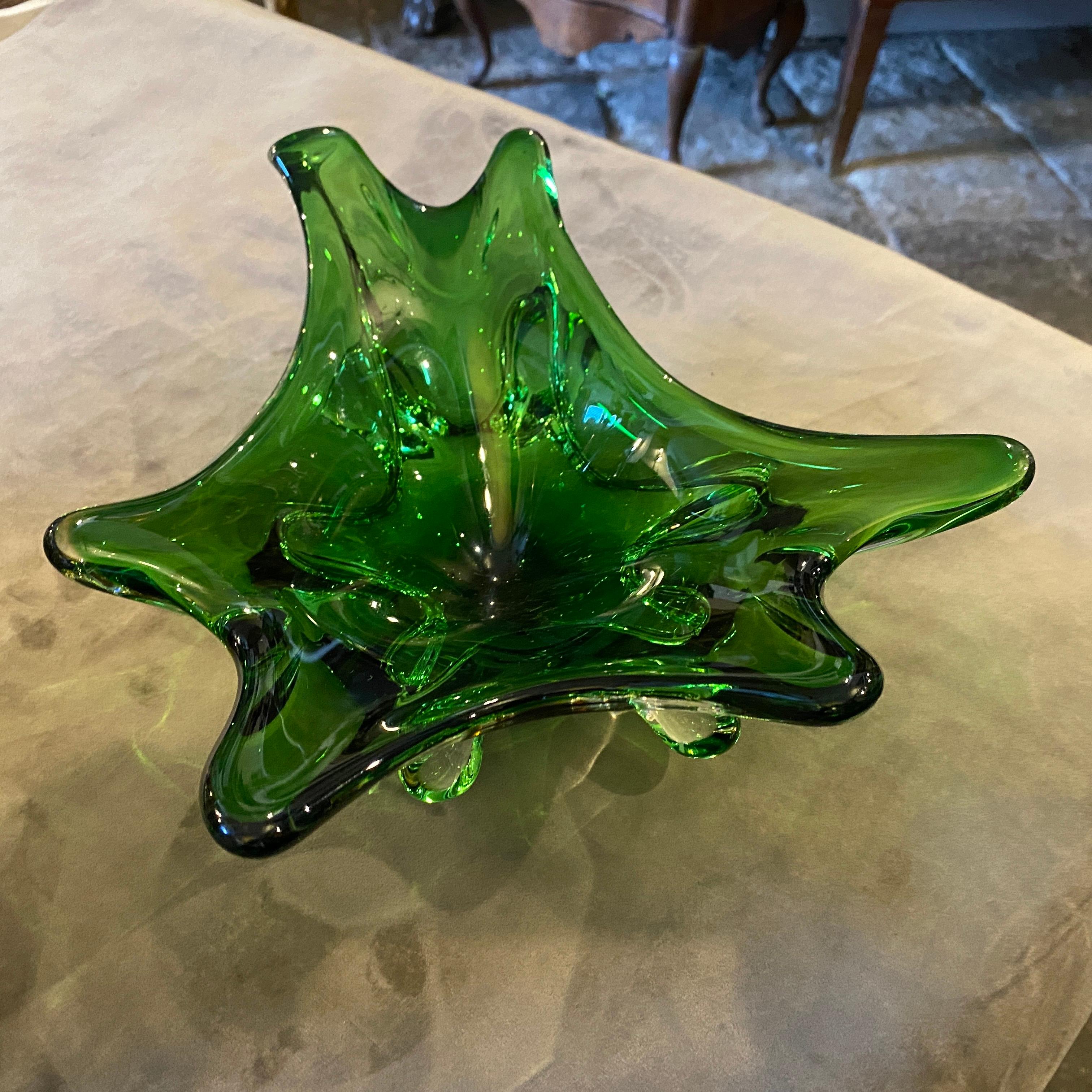 Mid-Century Modern Green and Brown Murano Glass Bowl, circa 1970 2