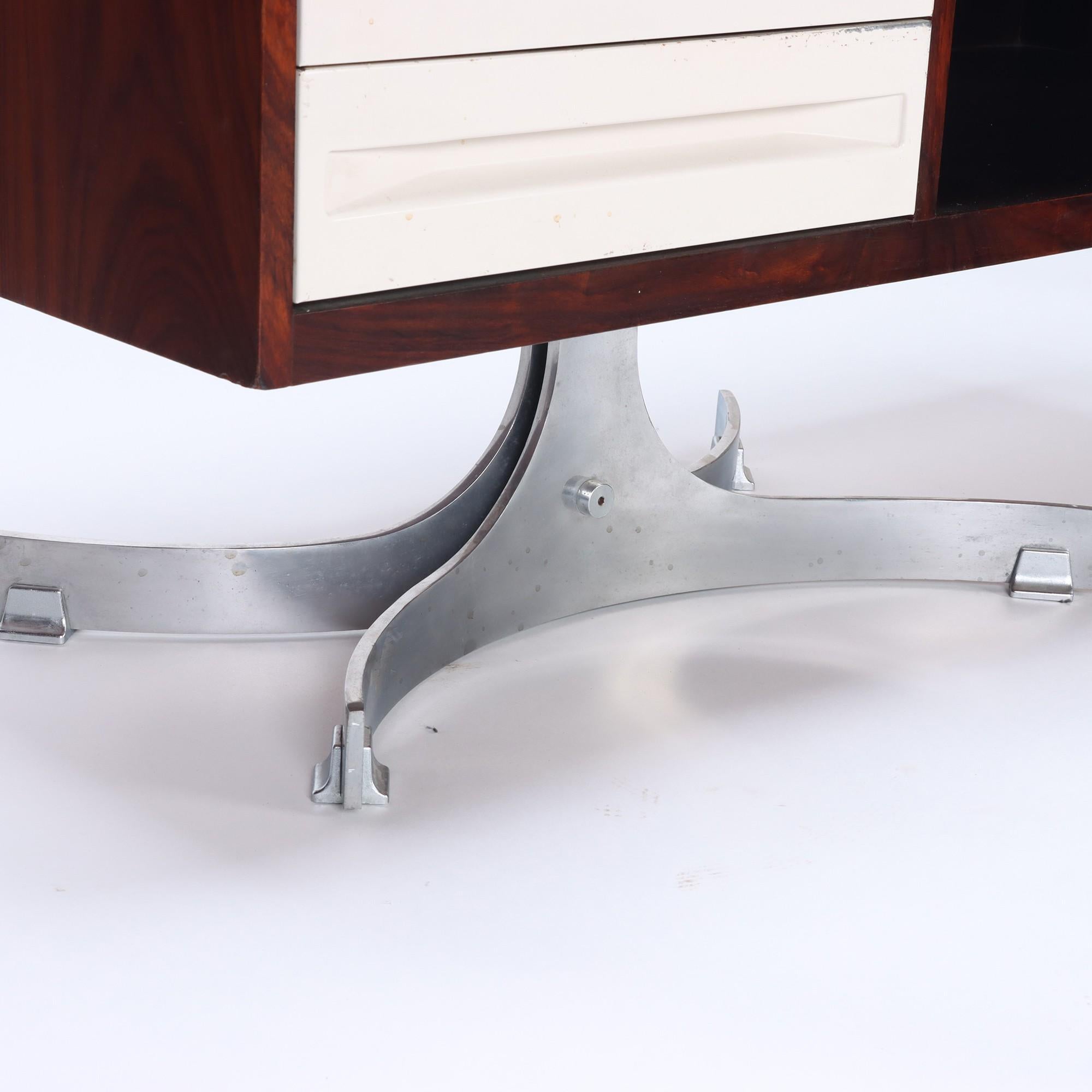 Mid-20th Century Mid Century Modern Italian Two Part L Shaped Desk, circa 1960 For Sale