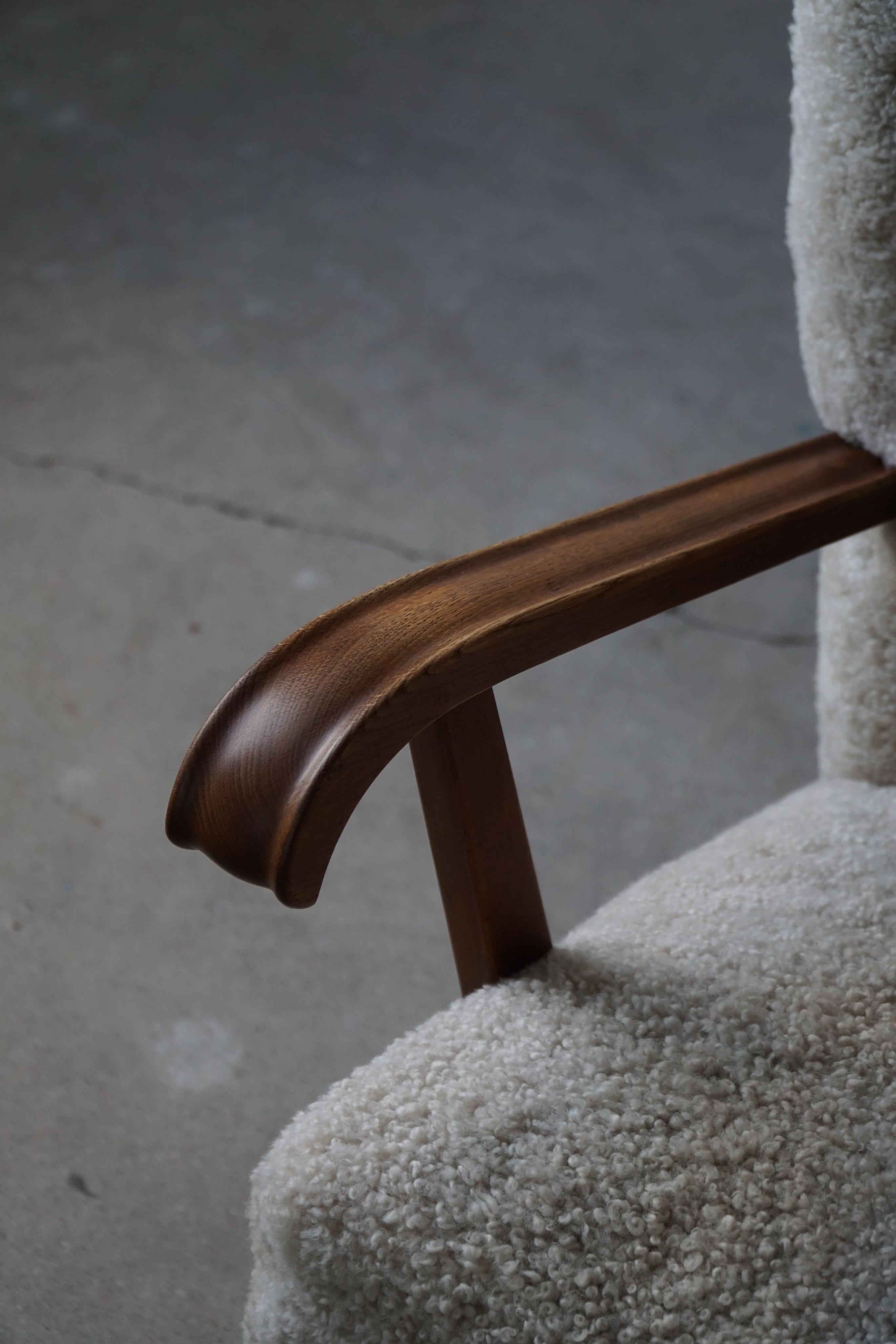Sedia da salotto in Oak e lana d'agnello della metà del secolo scorso, Danimarca, anni '50 1
