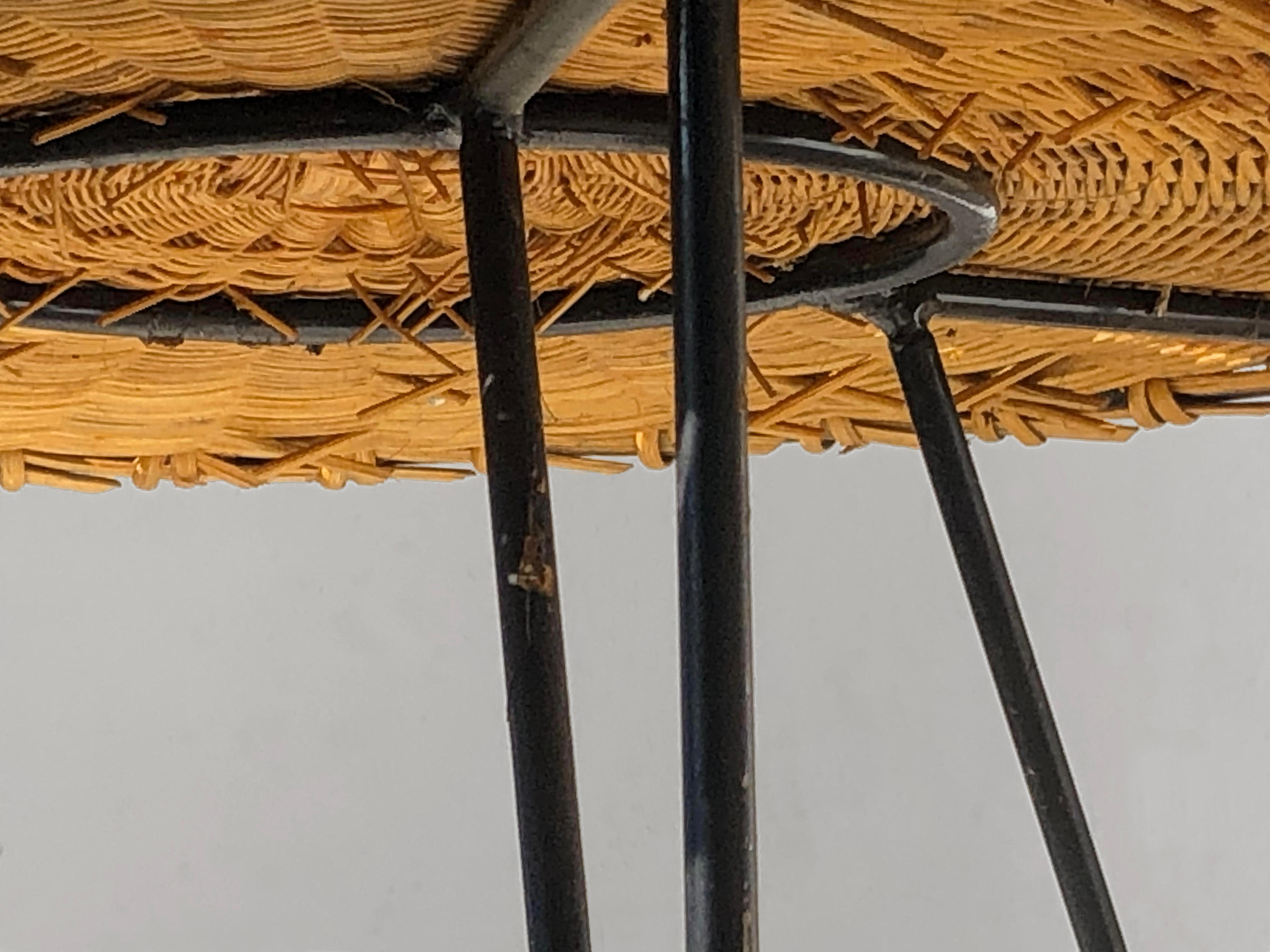 Métal Table d'appoint ou de coiffeuse moderniste du milieu du siècle dernier, RAOUL GUYS, France, 1950 en vente