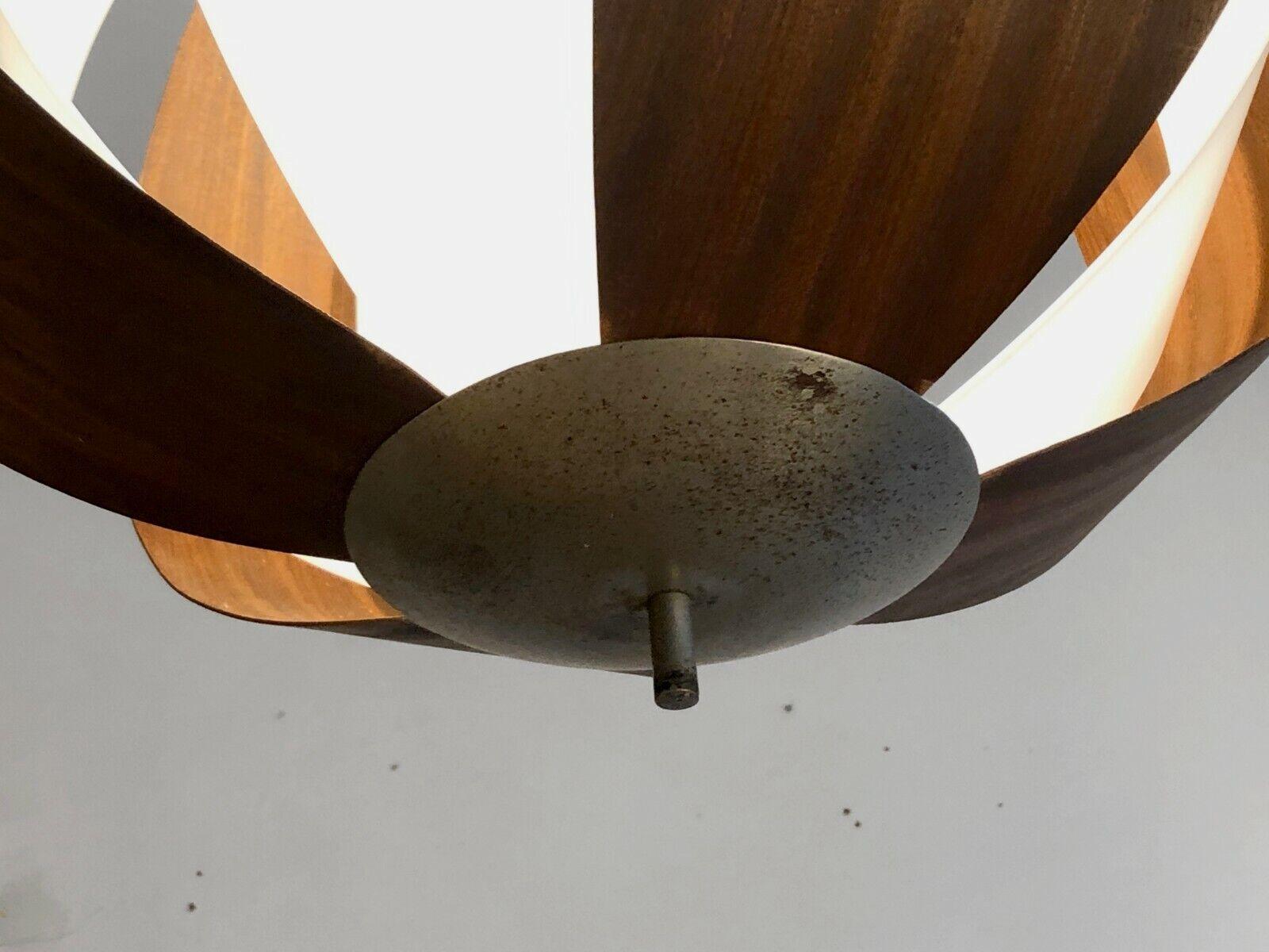 A MID-CENTURY-MODERN MODERNIST SPACE-AGE Ceiling Light by REGGIANI, Italy 1960  In Good Condition For Sale In PARIS, FR