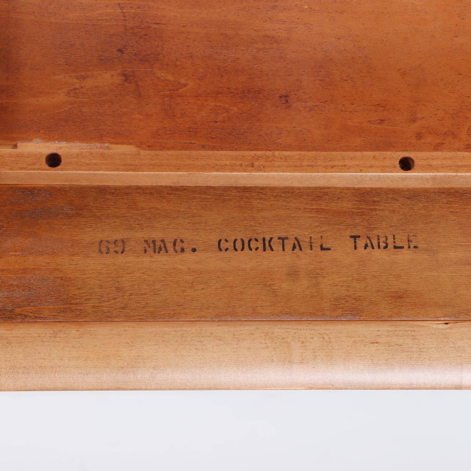 Table basse en porte-à-faux Paul Laszlo pour Brown Saltman, datant du milieu du siècle dernier.  Bon état - En vente à Philadelphia, PA