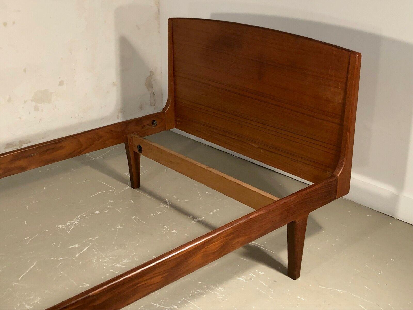 A MID-CENTURY-MODERN RECONSTRUCTION Bed DAYBED by ROGER LANDAULT, France, 1950 For Sale 1