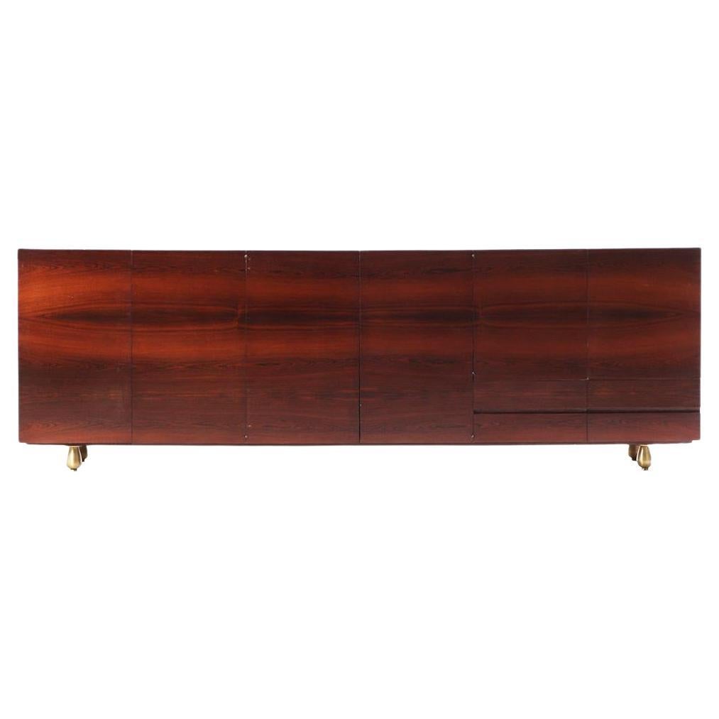 Aparador moderno de palisandro de mediados de siglo, c. 1950. en venta