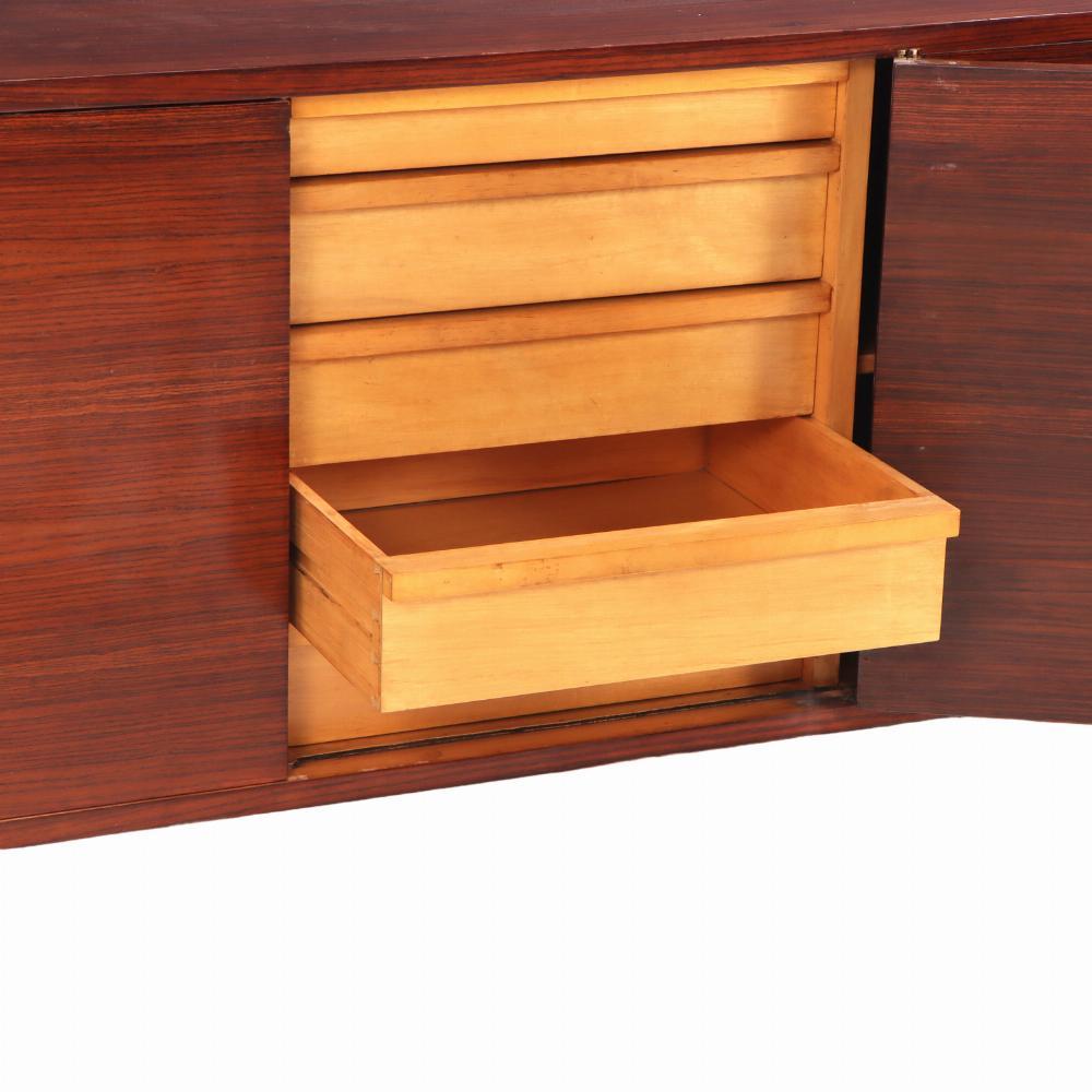 Mid-Century Modern A Mid Century Modern Rosewood Sideboard Credenza, C. 1950. en vente