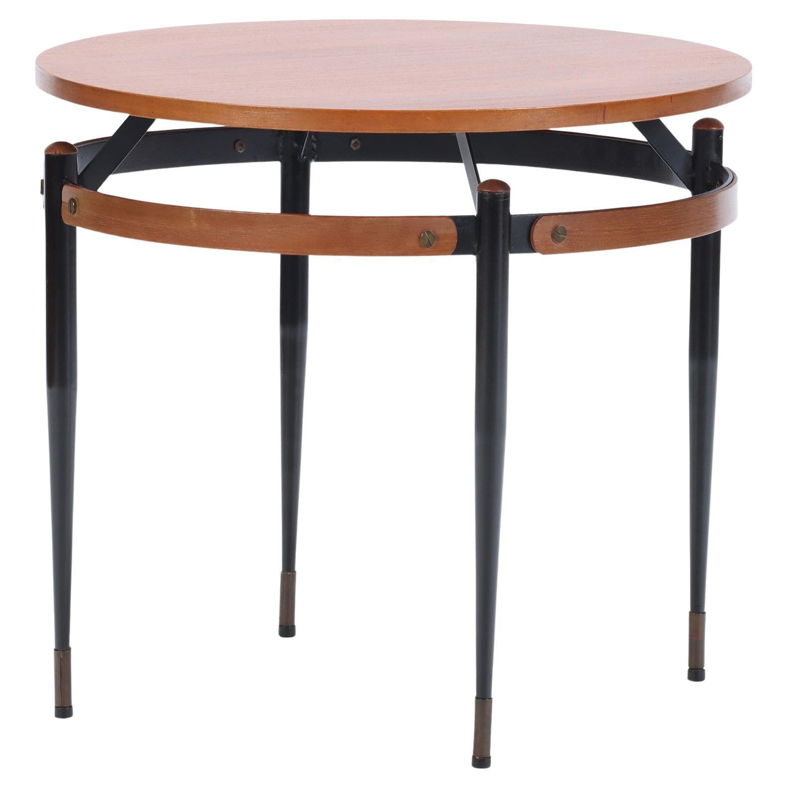 Mid-Century Modern Round Cocktail Table, circa 1960 For Sale