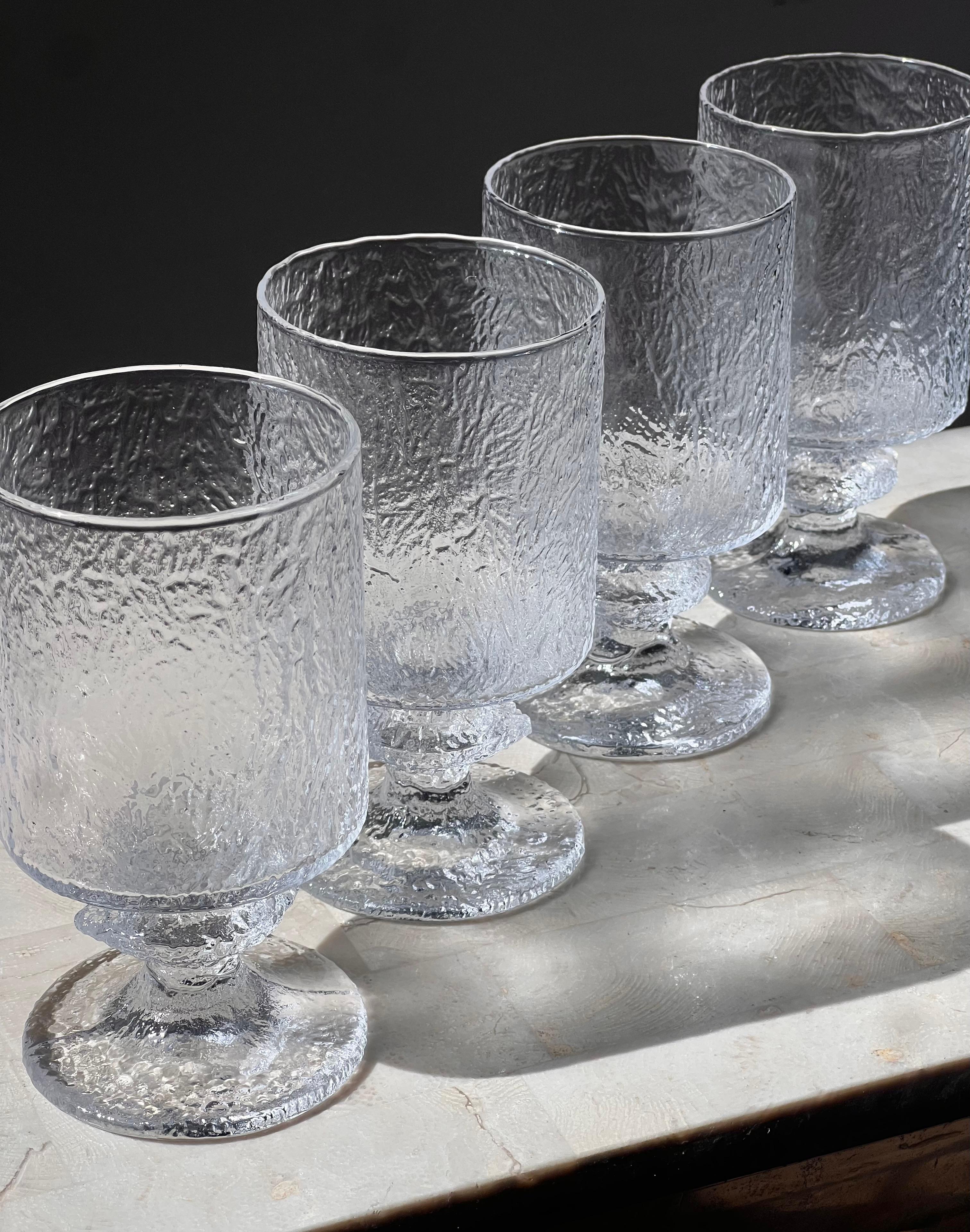A mid century modern set of four water goblets by LASIA, Finland 1960s Vidrio
