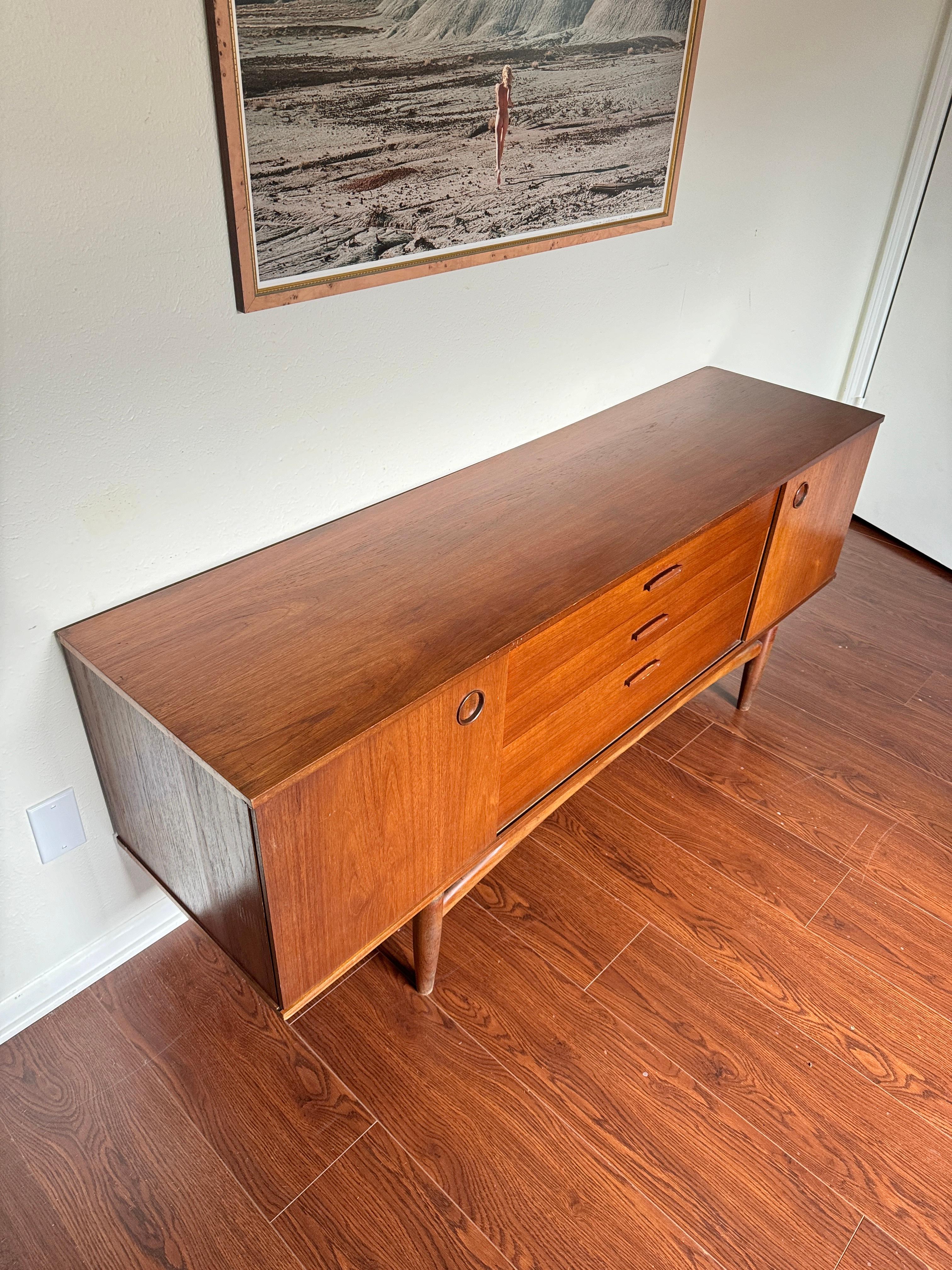 Unknown A mid century modern sideboard by Avalon, circa 1960s
