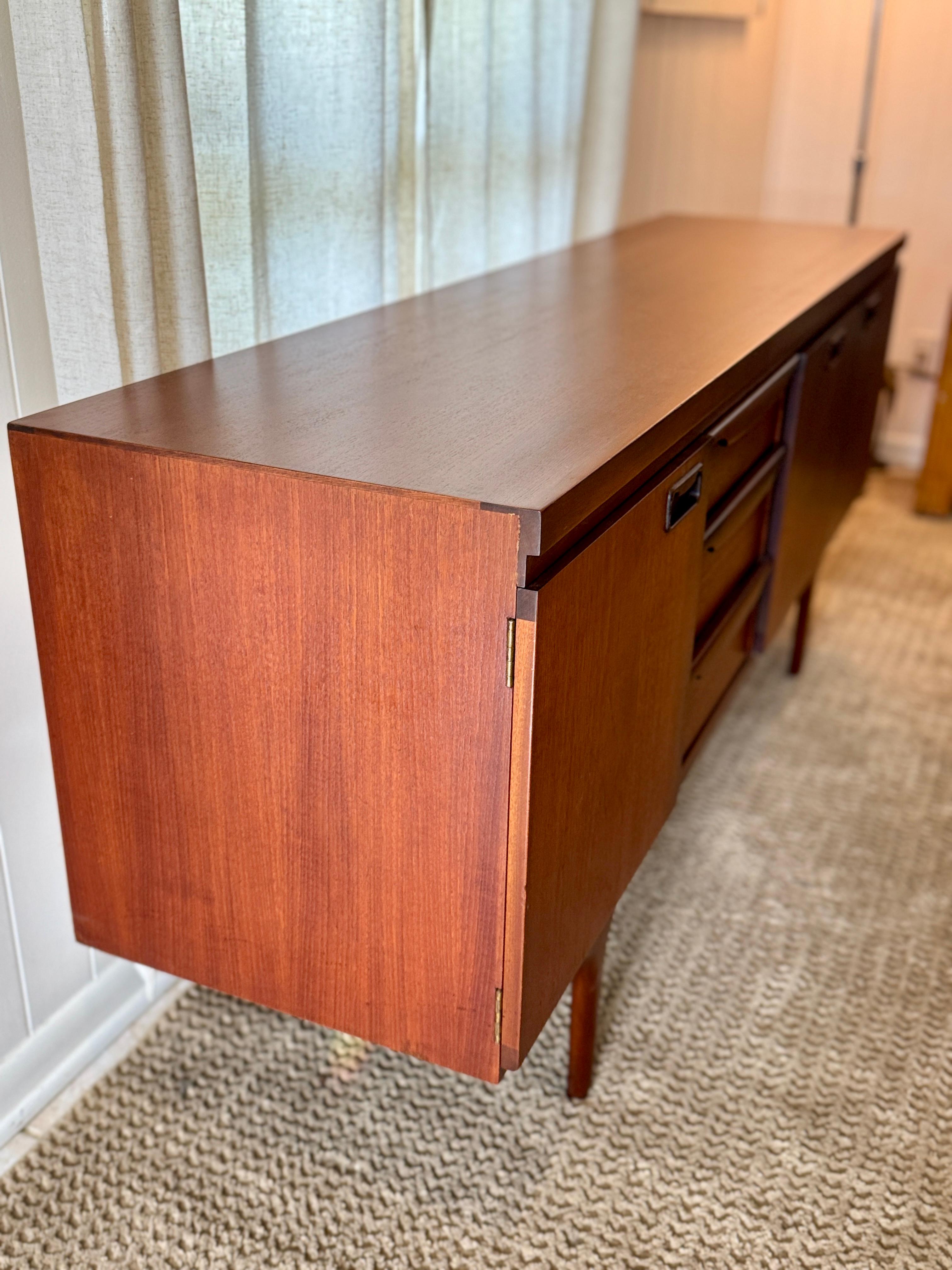 Teak A mid century modern sideboard by British furniture maker Greaves & Thomas
