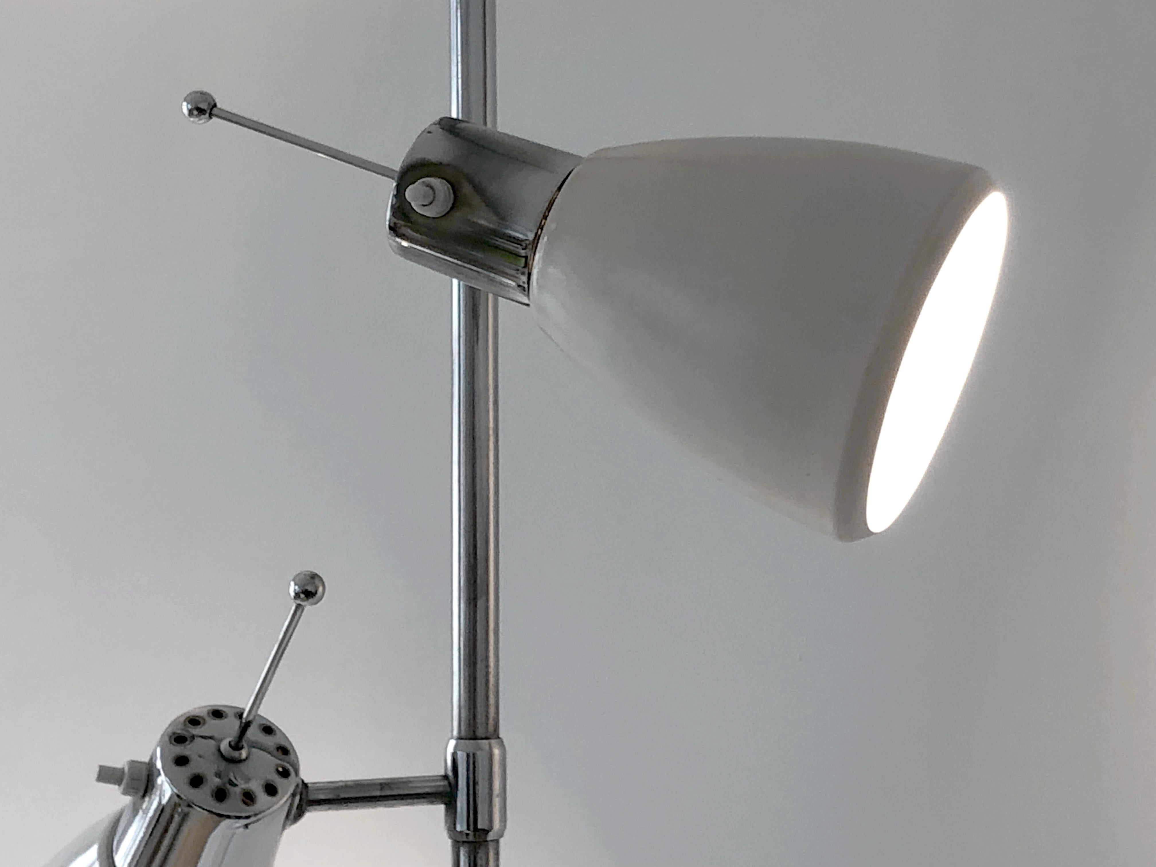 A MID-CENTURY-MODERN SPACE-AGE FLOOR LAMP by ETIENNE FERMIGIER MONIX France 1960 In Good Condition For Sale In PARIS, FR