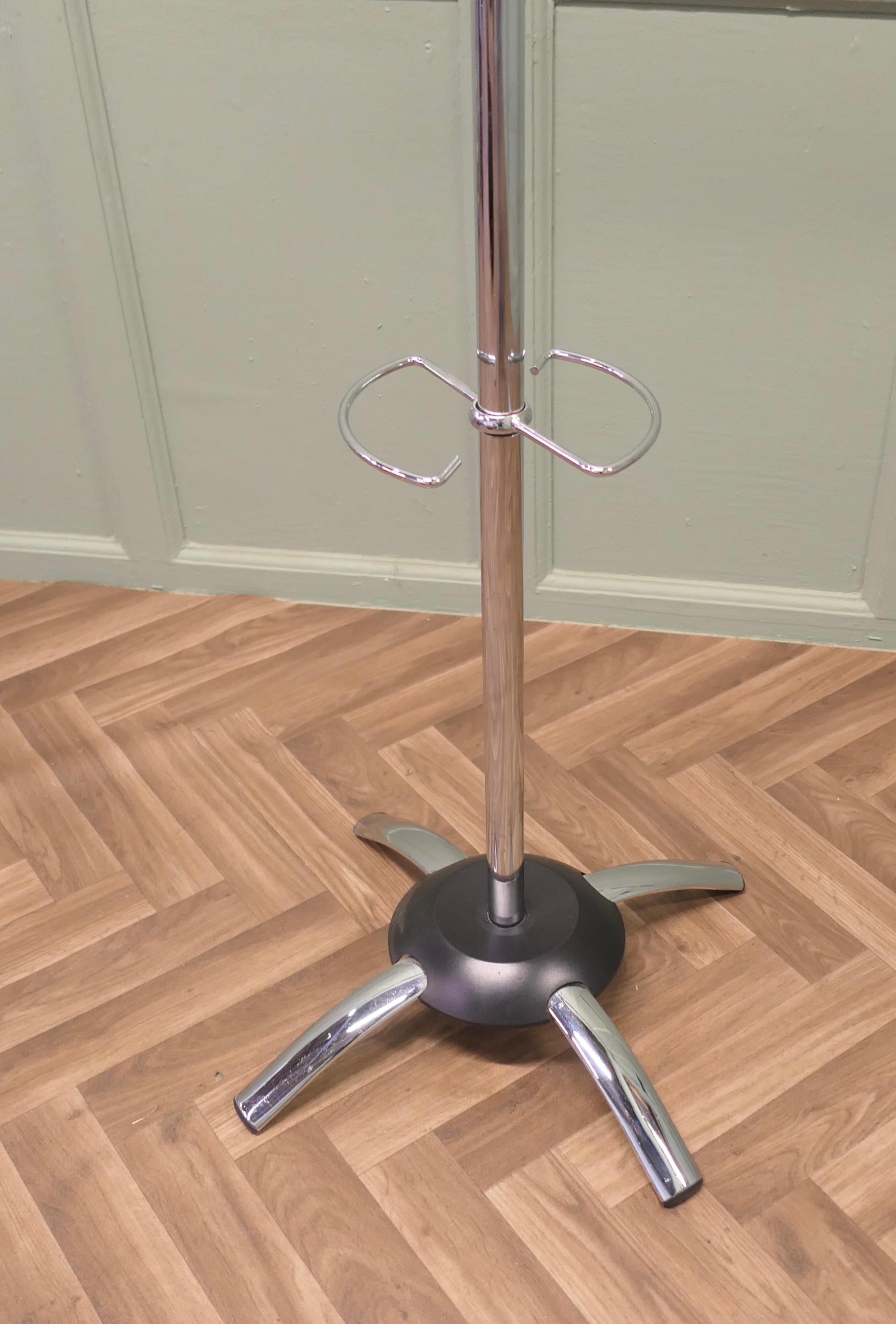 A Mid Century Modern Sputnik Style Hall Stand  This is a very stylish Stand In Good Condition For Sale In Godshill, Isle of Wight