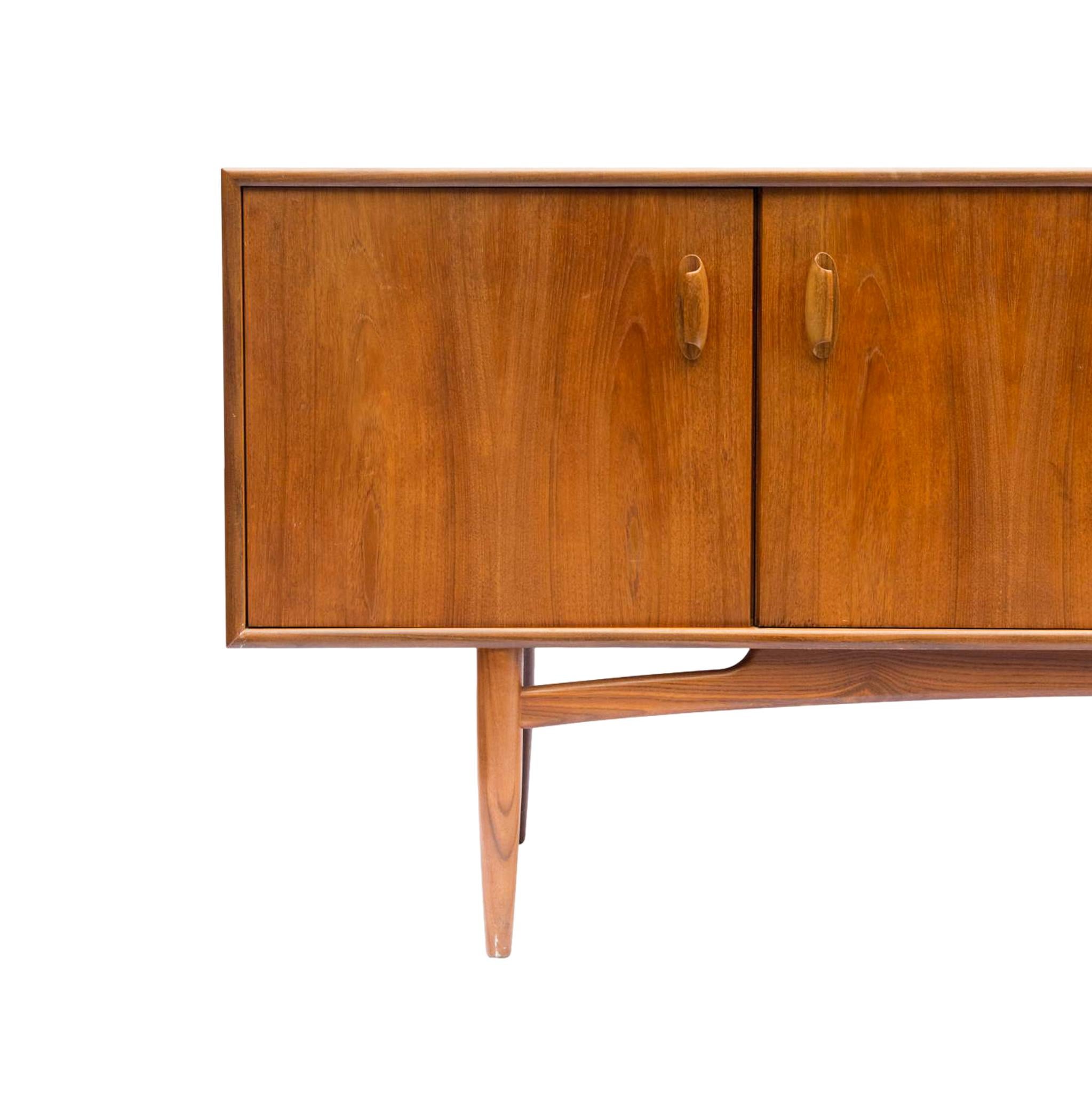 Mid-Century Modern Teak Sideboard with Drinks Cabinet, Signed G-Plan, circa 1960 In Good Condition In Banner Elk, NC