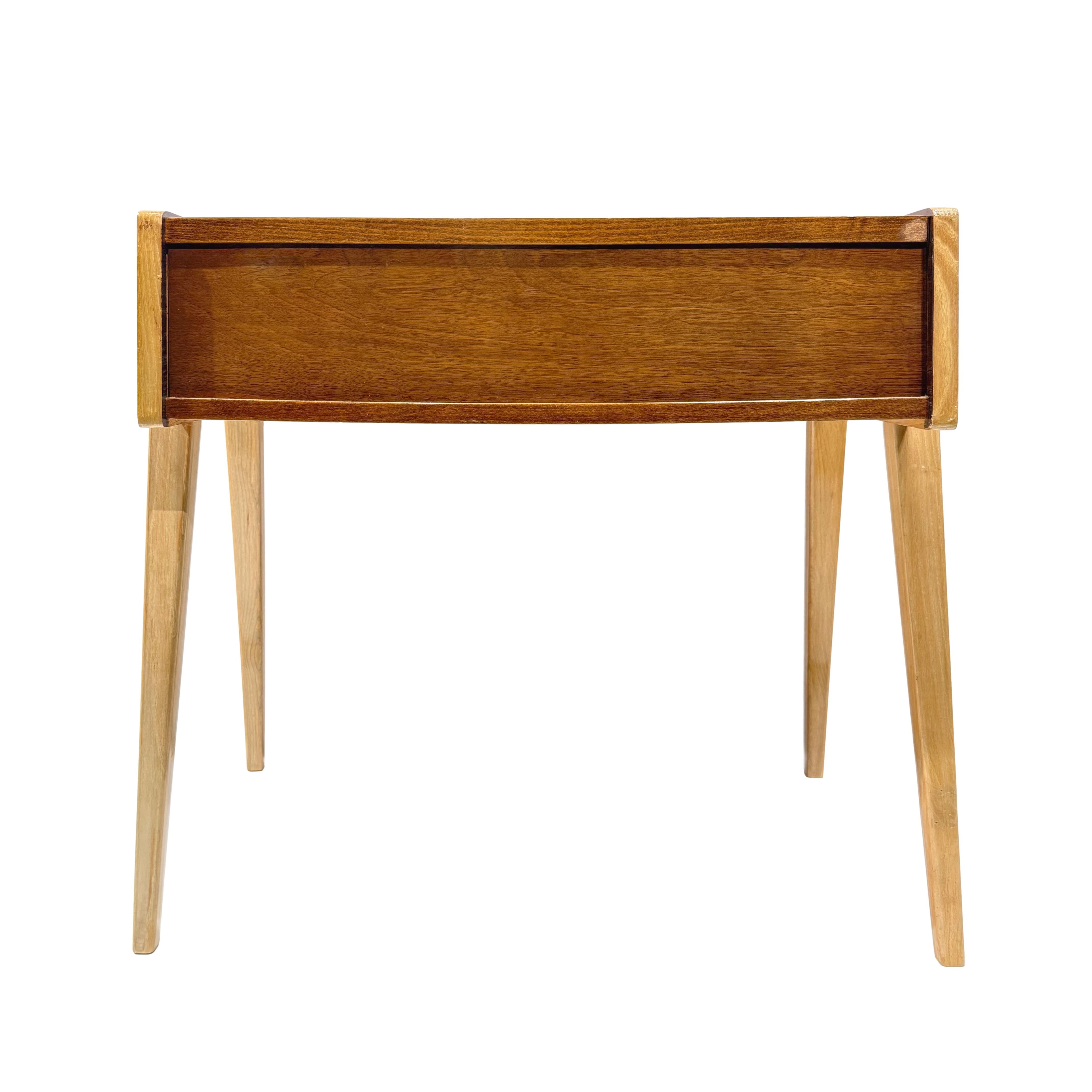 Table d'appoint bicolore moderne du milieu du siècle dernier, anglaise, vers 1960 en vente 2
