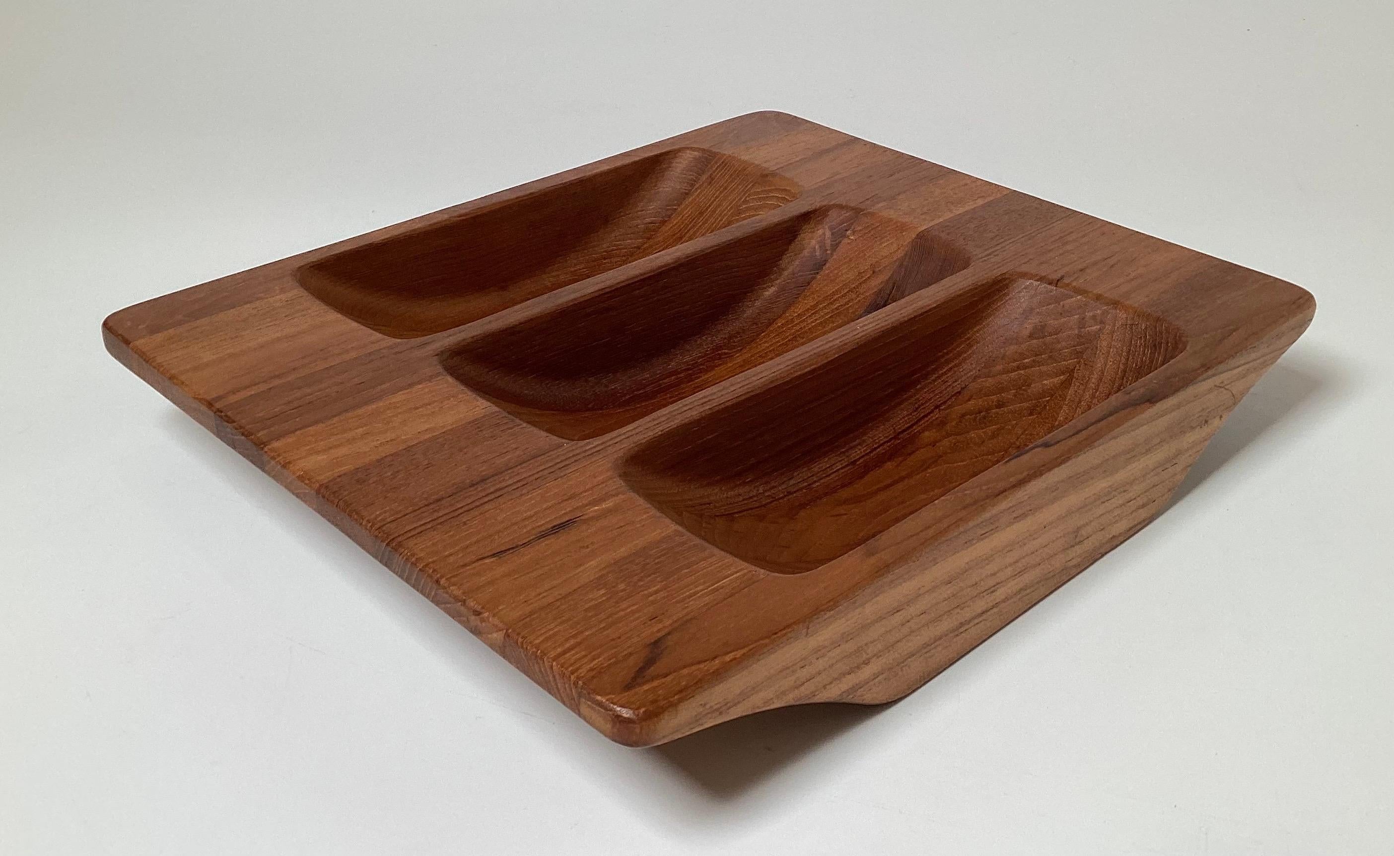 Mid-Century Modern Porte-noix en bois de teck de The Modernity par Dansk en vente