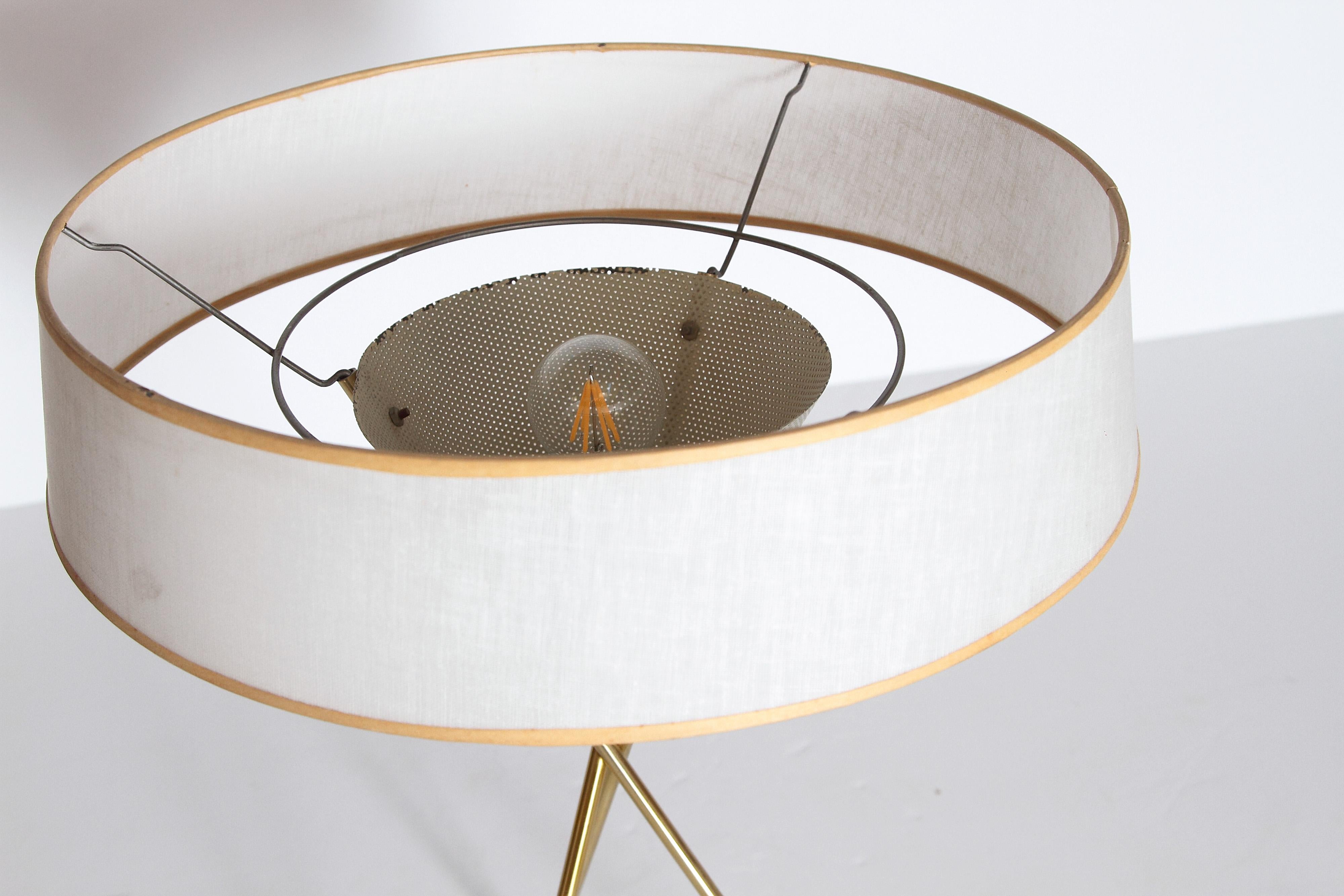 Mid-Century Modern Tripod Table Lamp by Gerald Thurston for Lightolier 3