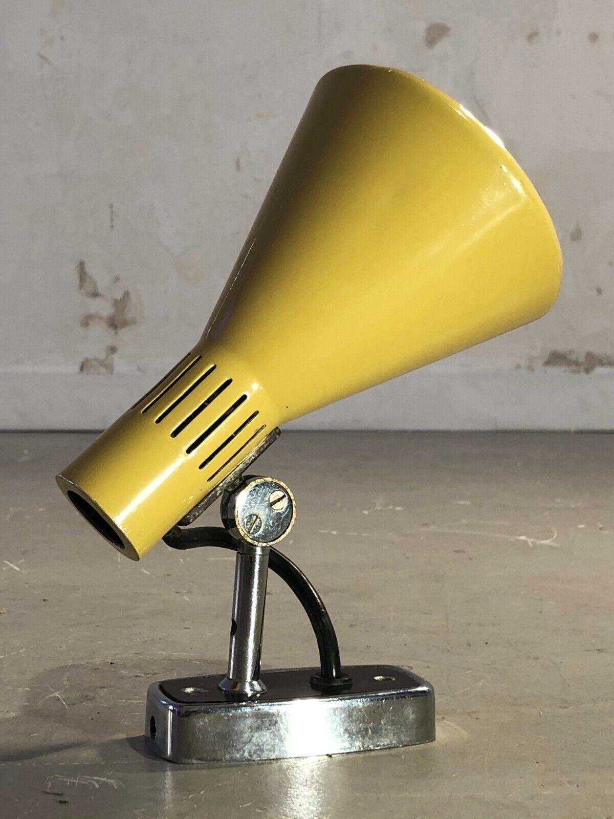 Italian A MID-CENTURY-MODERN Wall Lamp by BRUNO GATTA & STILNOVO, Italy 1950  For Sale