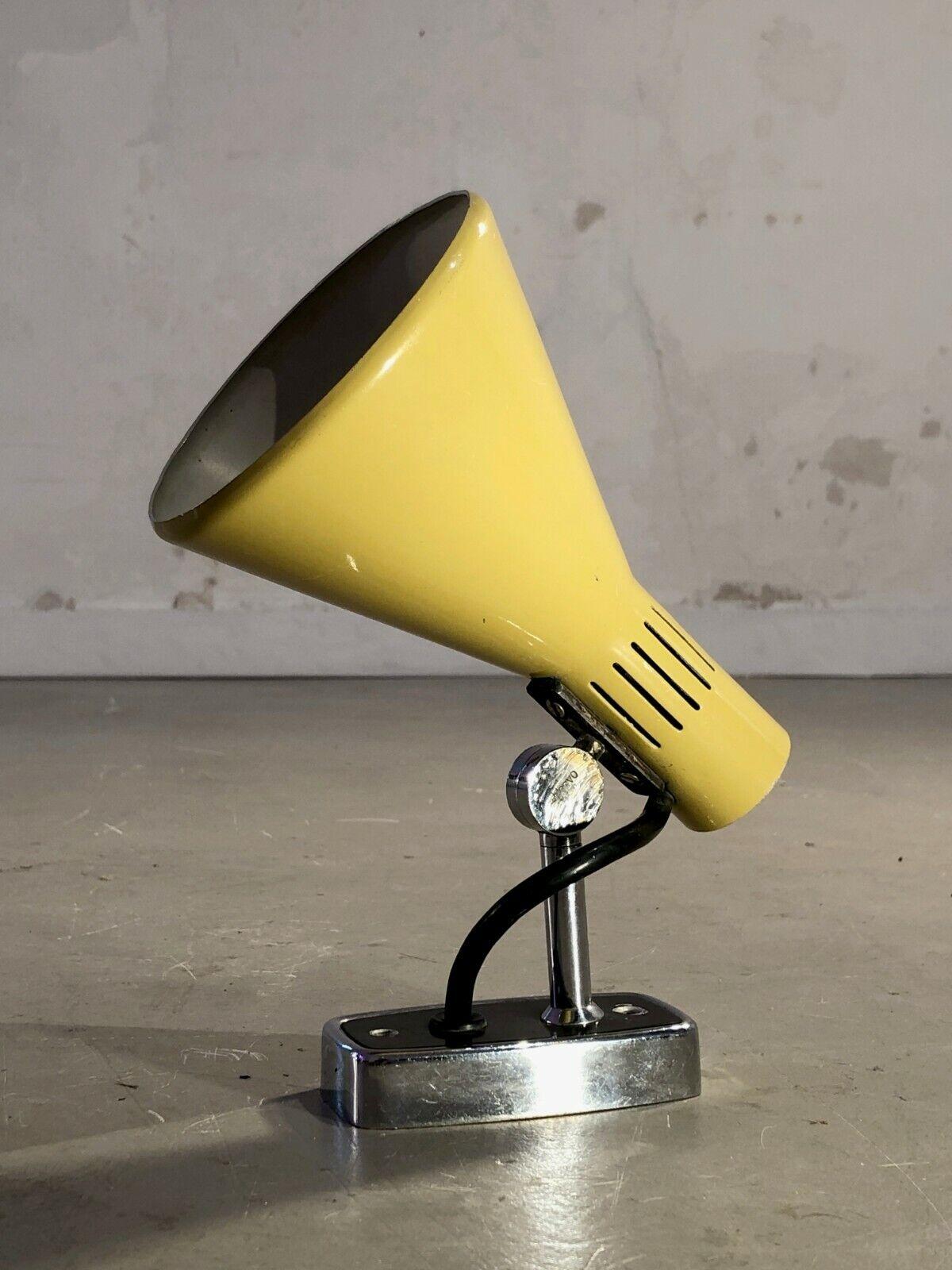 Metal A MID-CENTURY-MODERN Wall Lamp by BRUNO GATTA & STILNOVO, Italy 1950  For Sale