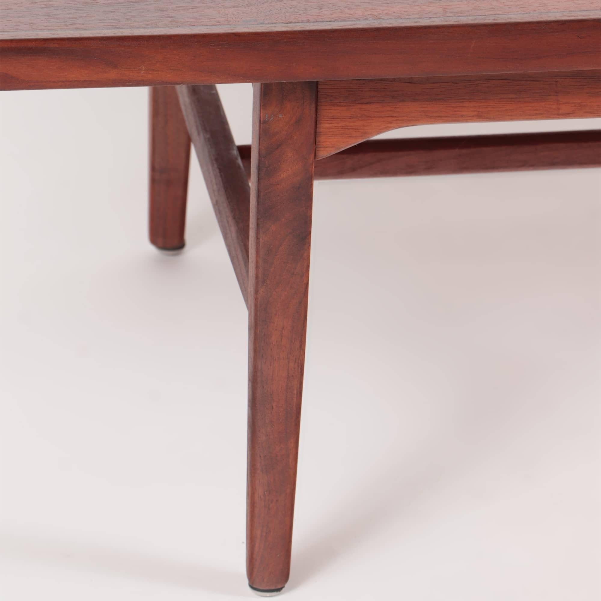 American Mid-Century Modern Walnut and Rosewood Drexel Declaration Coffee Table, 1950 For Sale