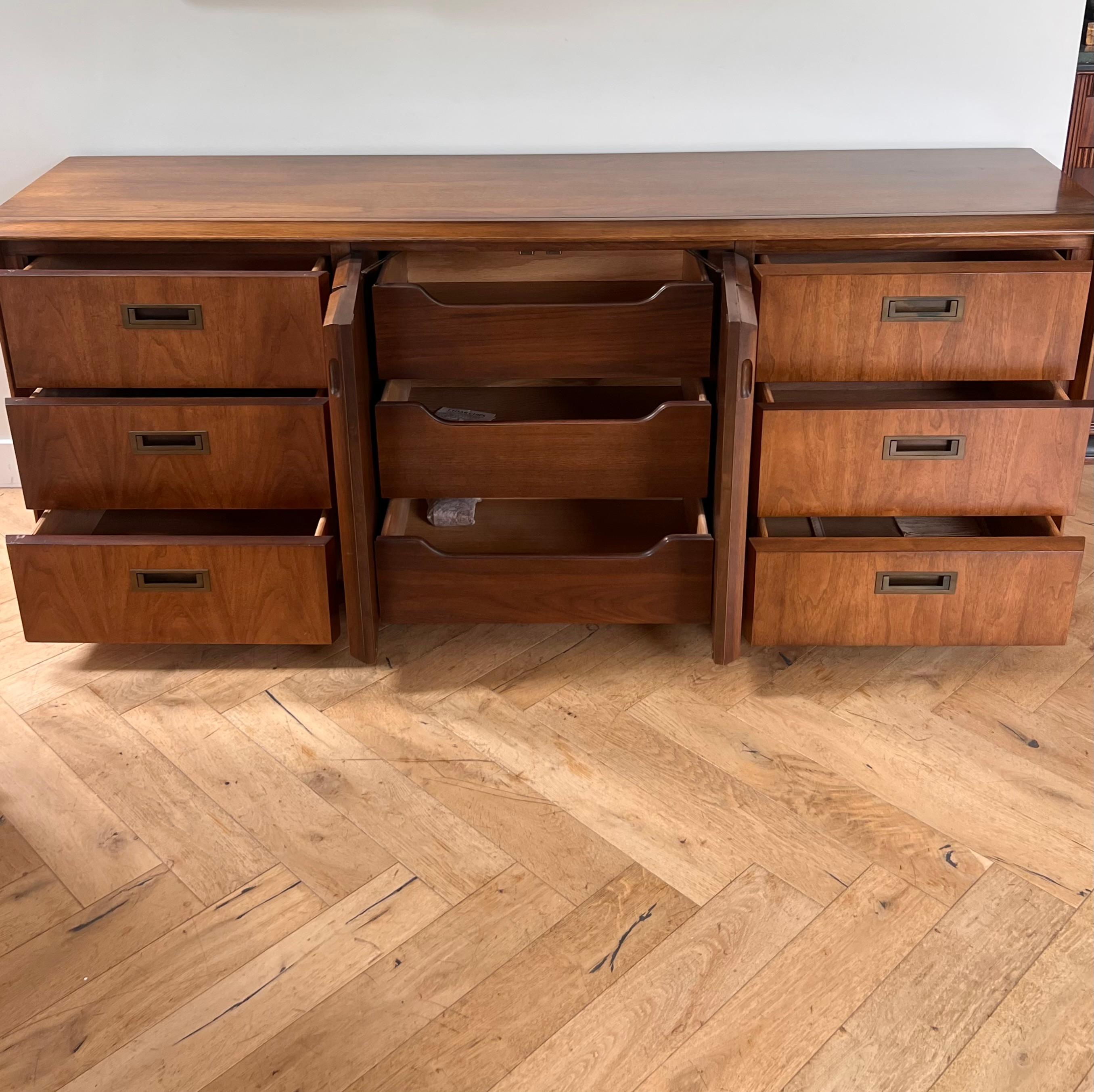 American A mid century modern walnut wood nine-door dresser / sideboard, circa 1960